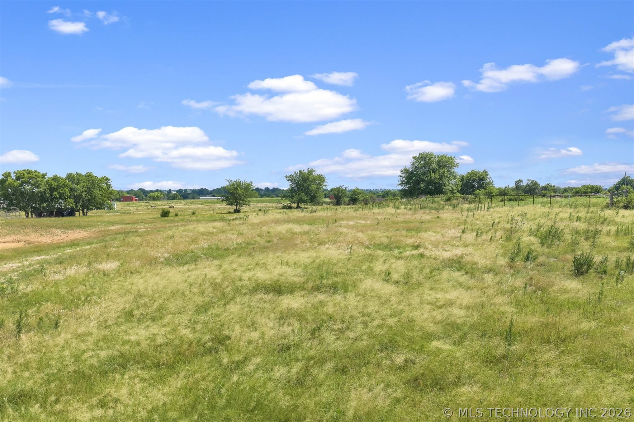 Lindale Property Photo 2