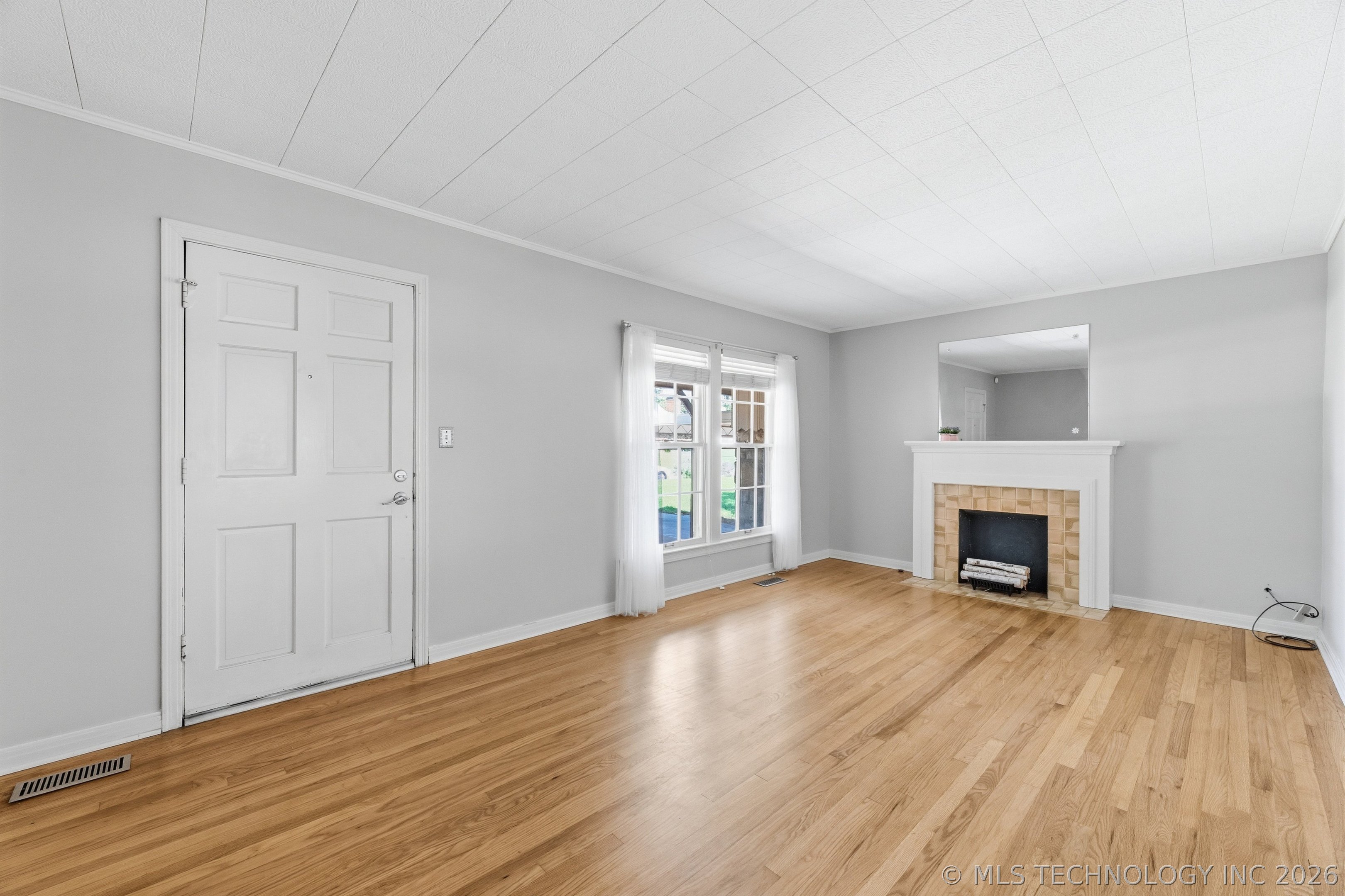 1213 S Vandalia Avenue Property Photo 9