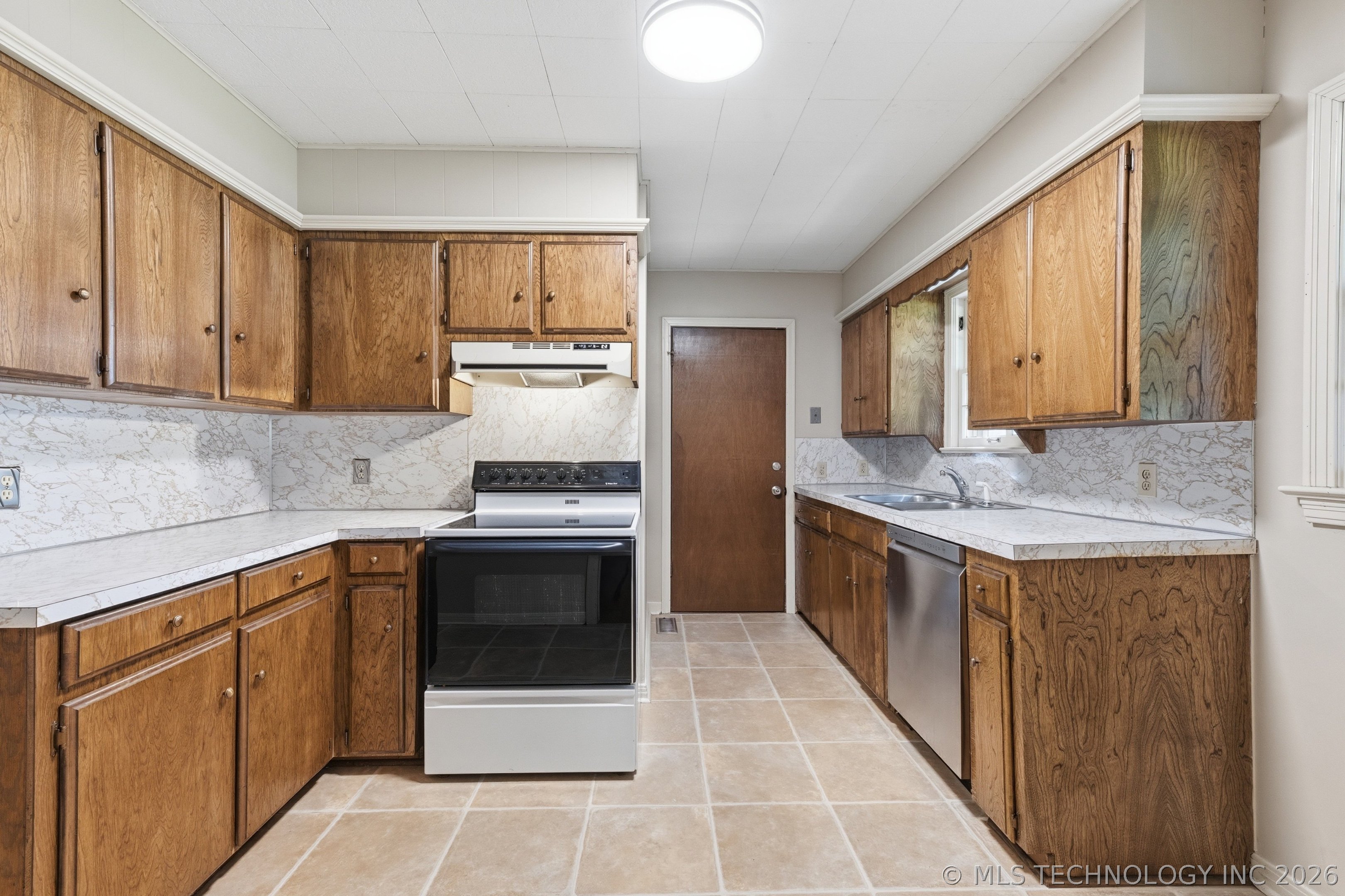 1213 S Vandalia Avenue Property Photo 11