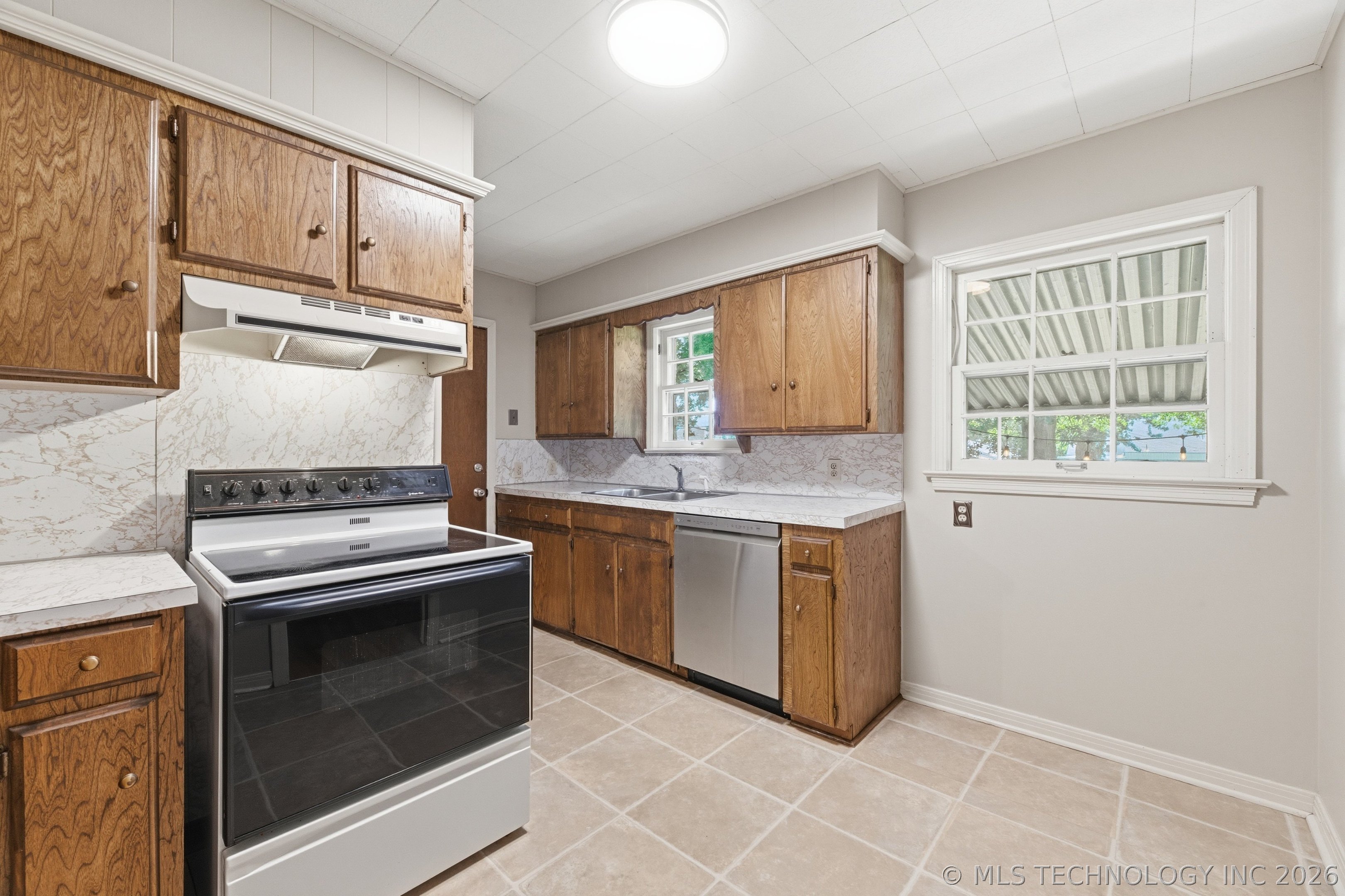 1213 S Vandalia Avenue Property Photo 13