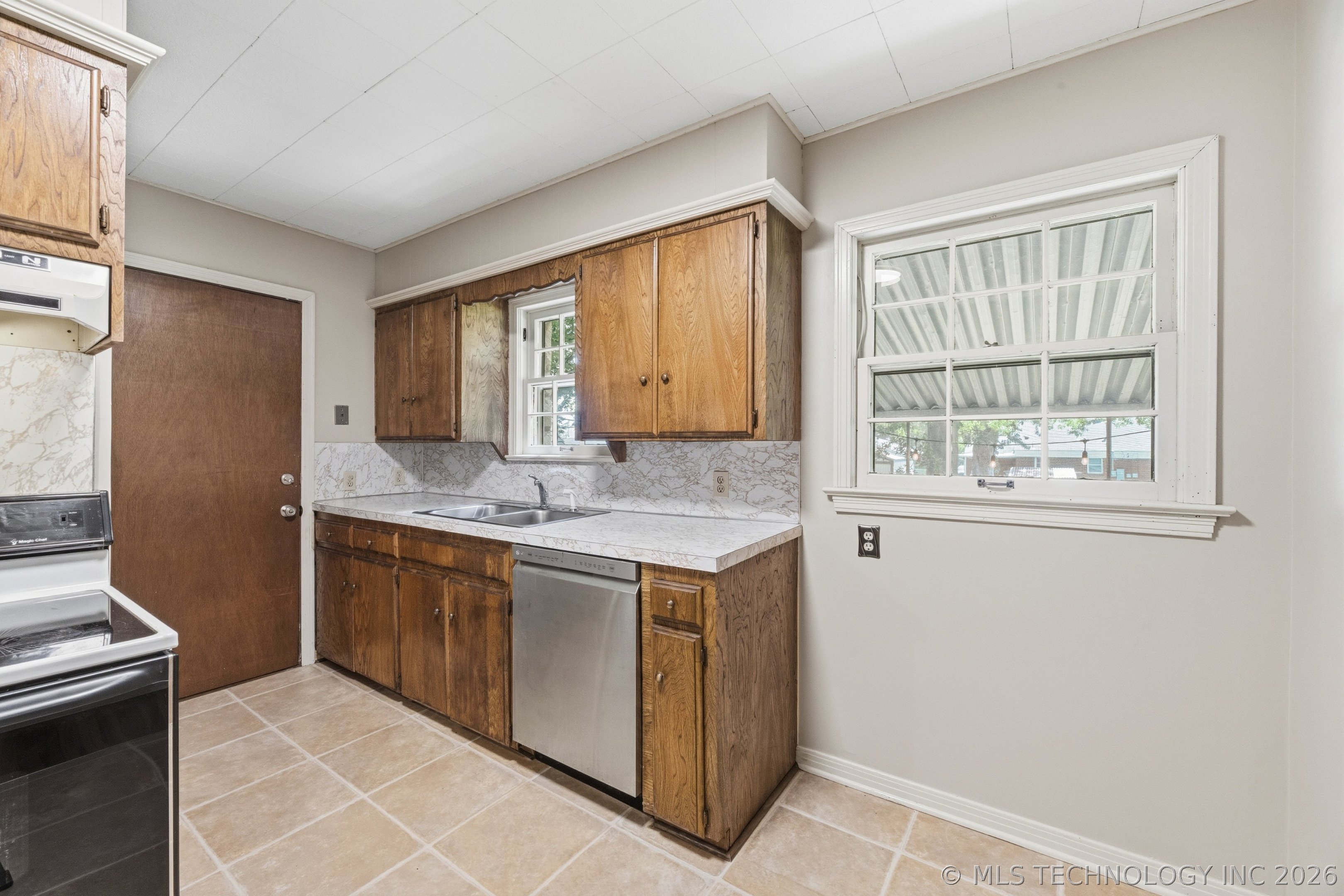 1213 S Vandalia Avenue Property Photo 16