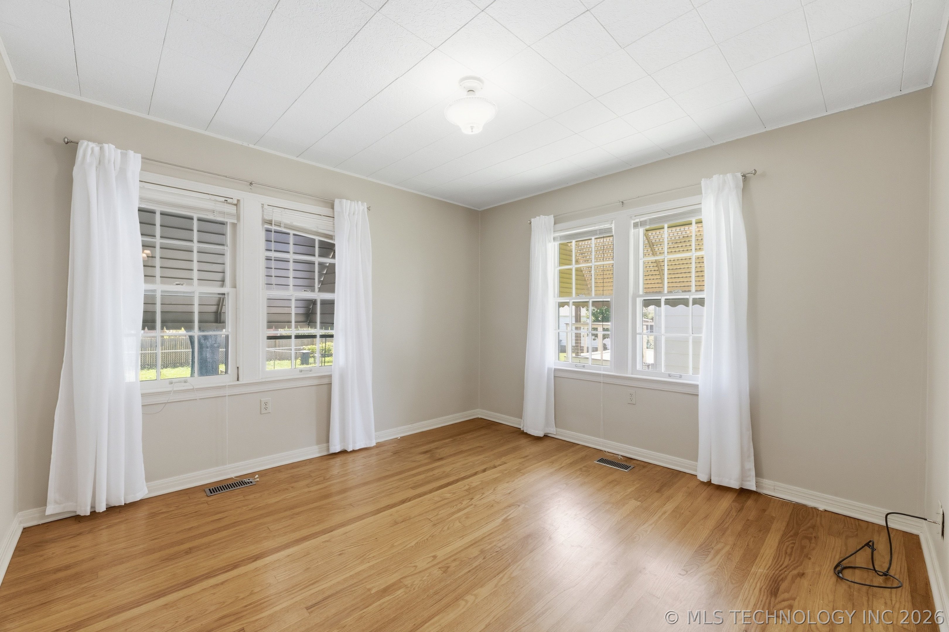 1213 S Vandalia Avenue Property Photo 25