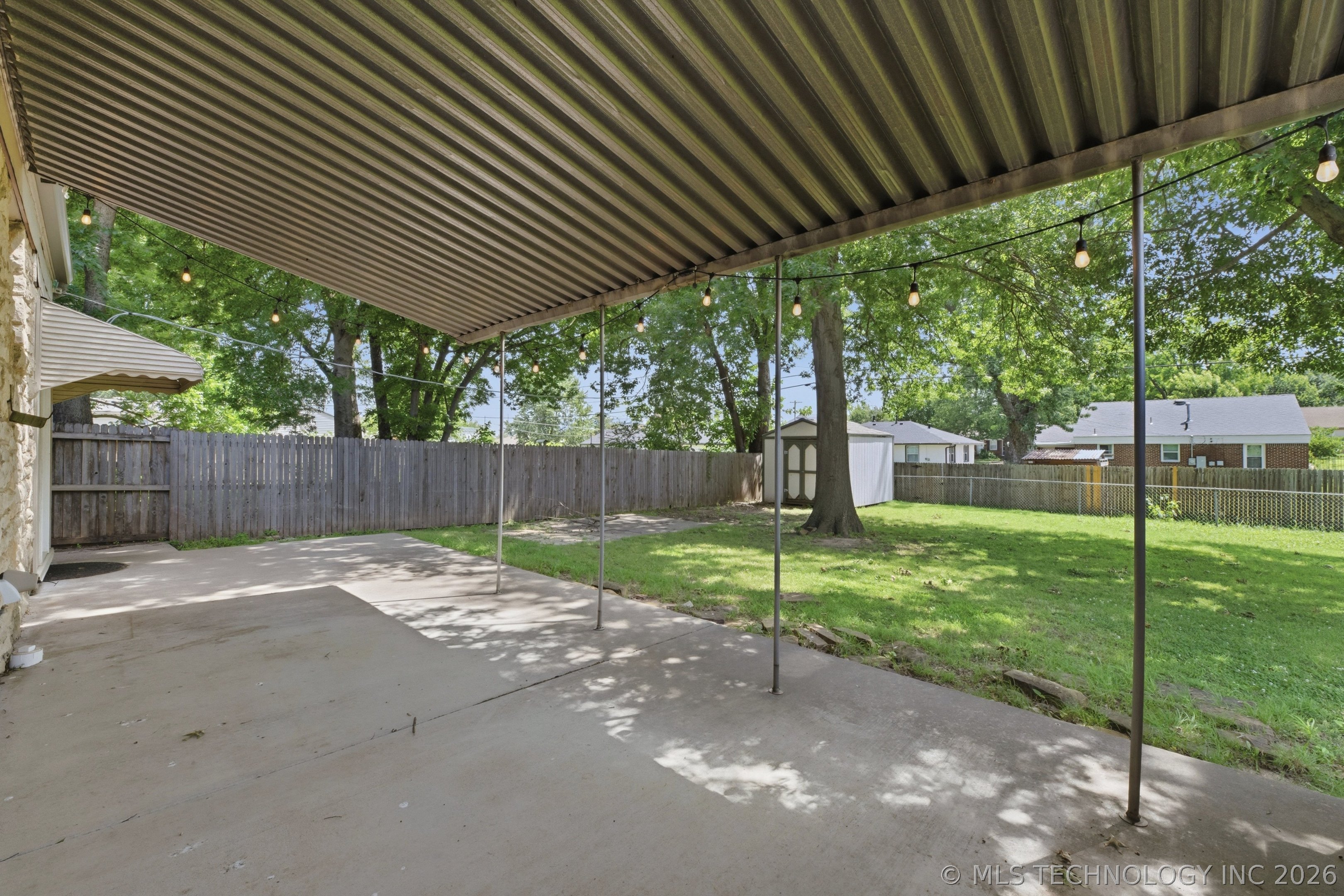 1213 S Vandalia Avenue Property Photo 31