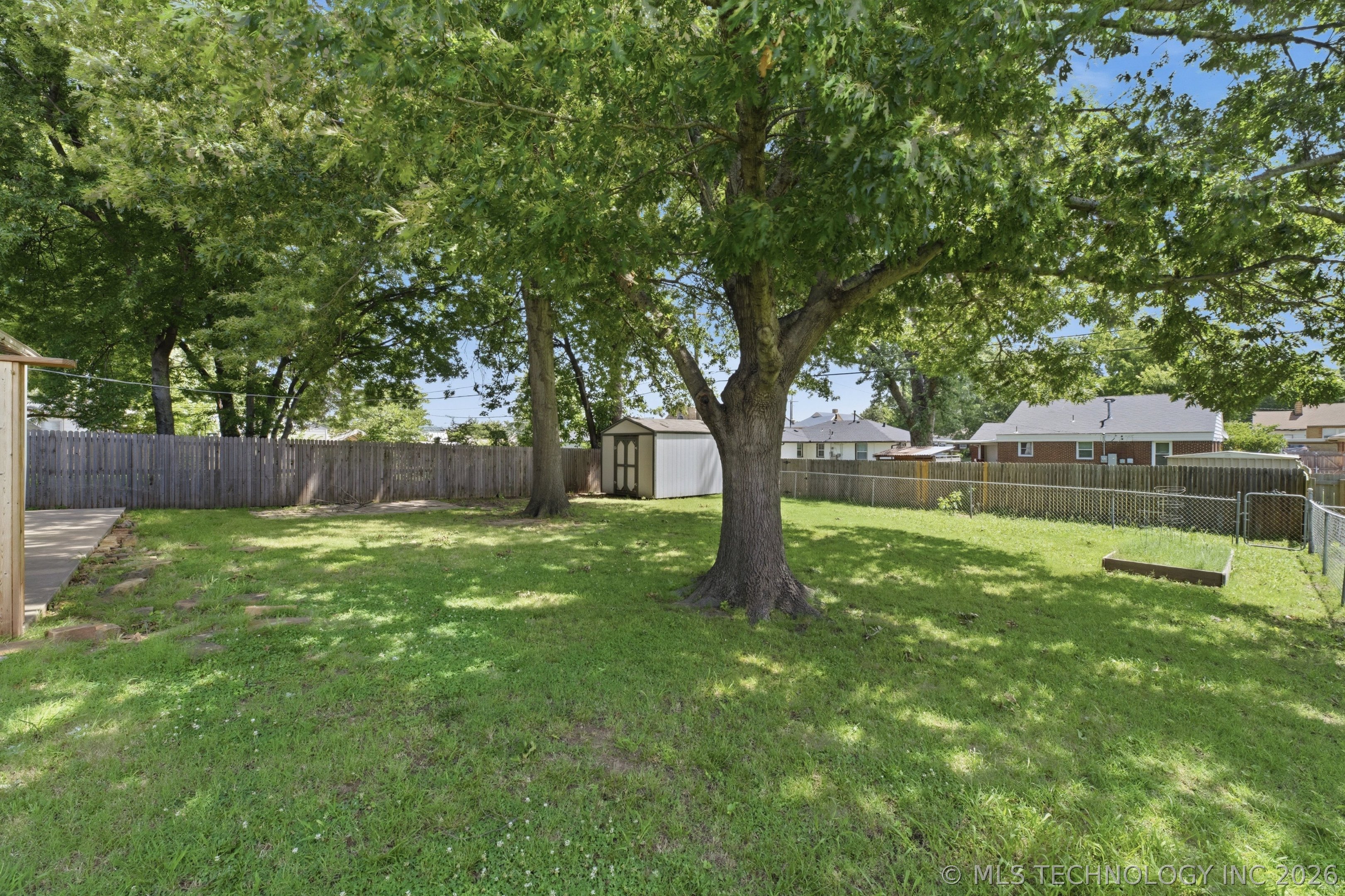 1213 S Vandalia Avenue Property Photo 35