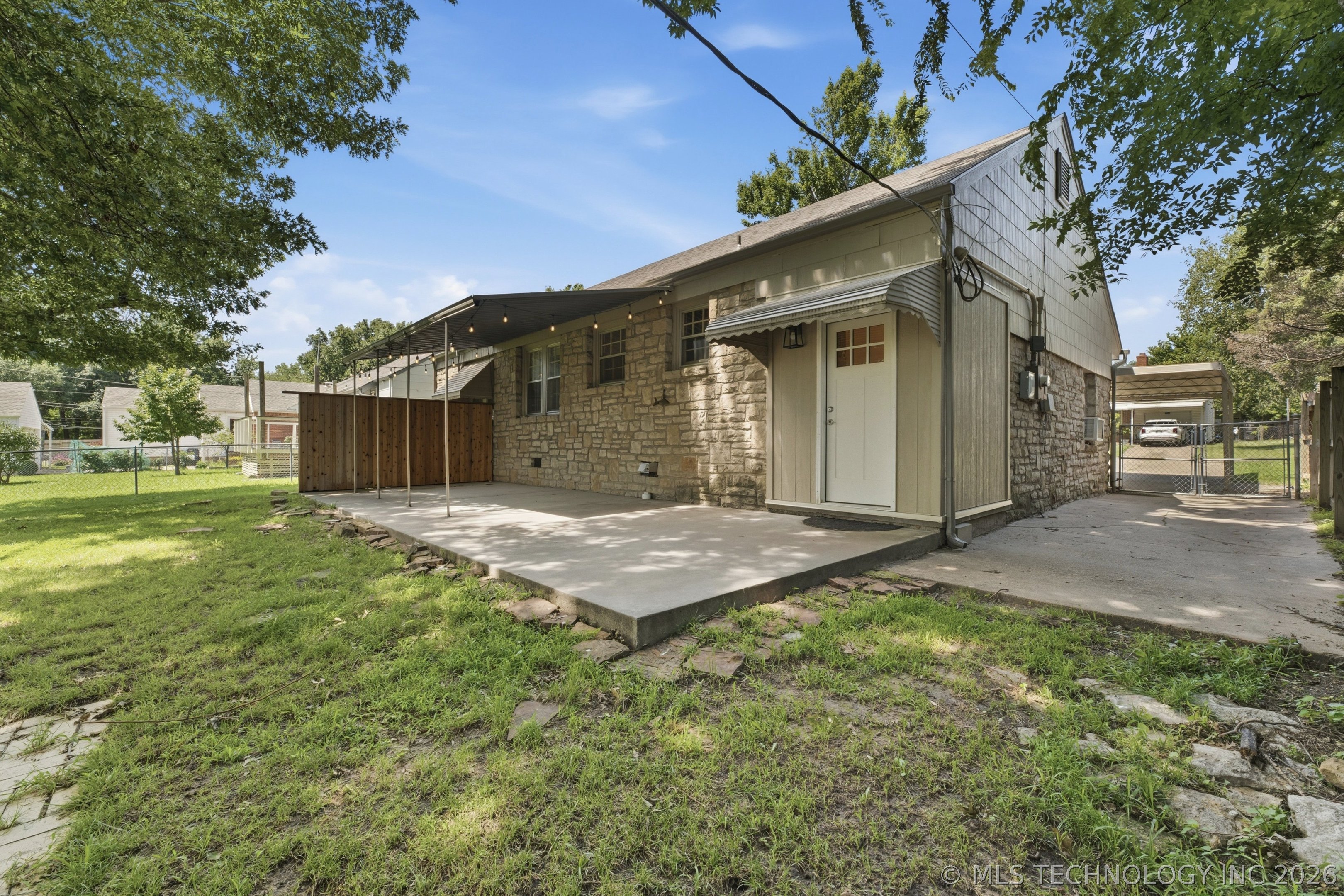 1213 S Vandalia Avenue Property Photo 37