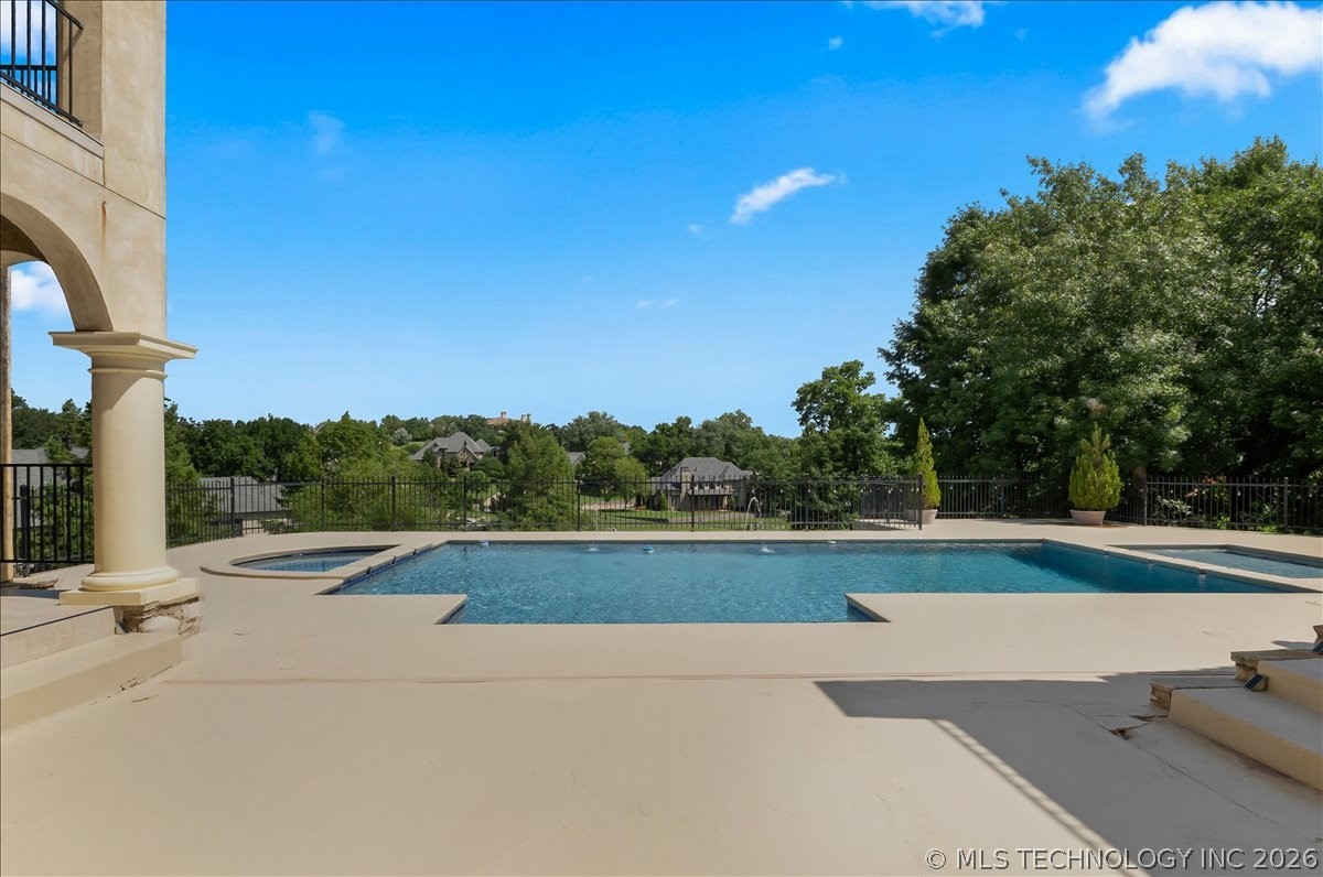10710 S Fir Place Property Photo 6