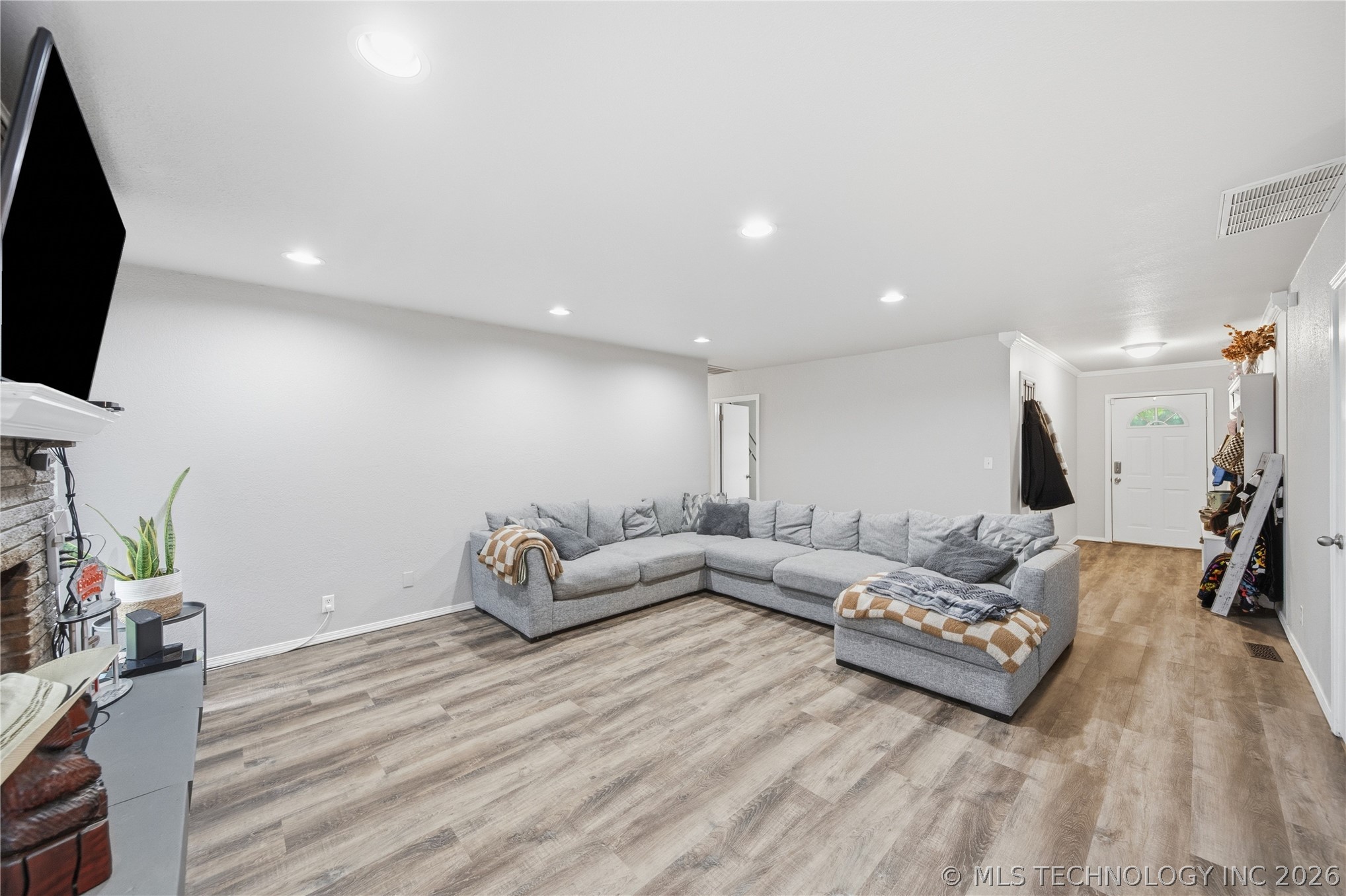 112 N Chestnut Avenue Property Photo 4