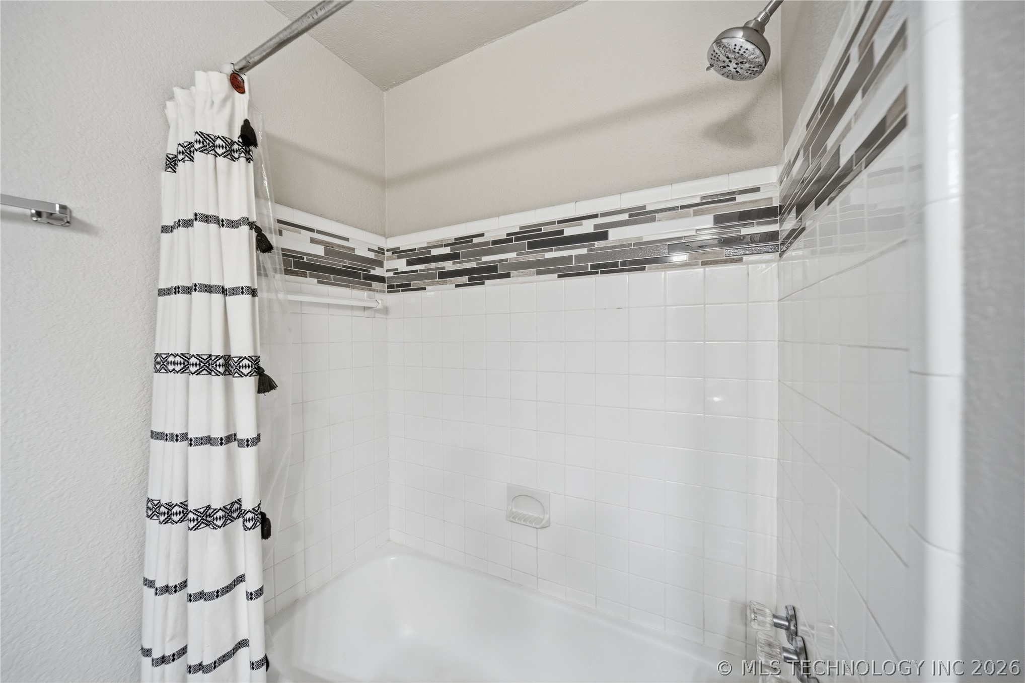 112 N Chestnut Avenue Property Photo 19