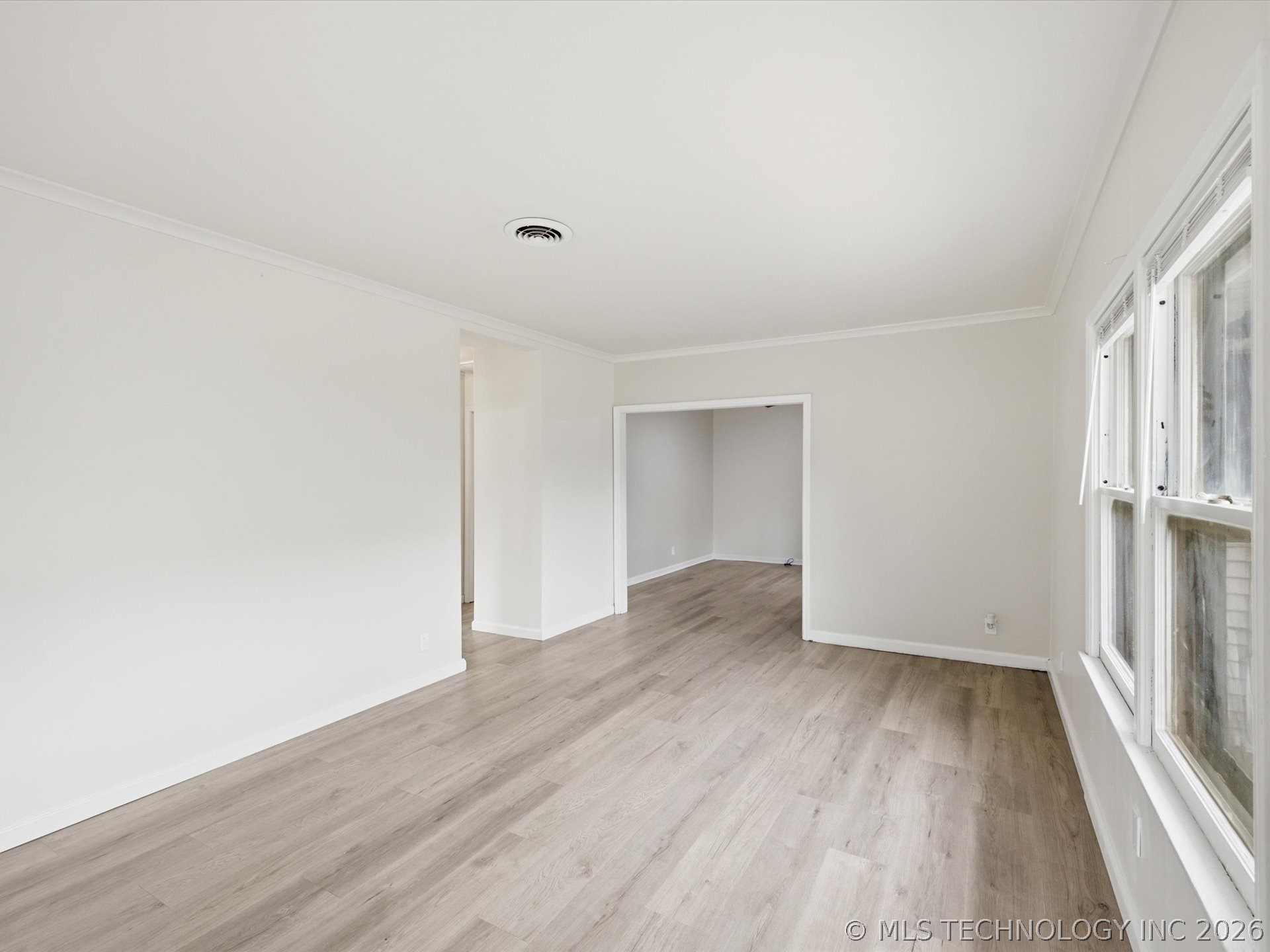 545 E Young Street Property Photo 5