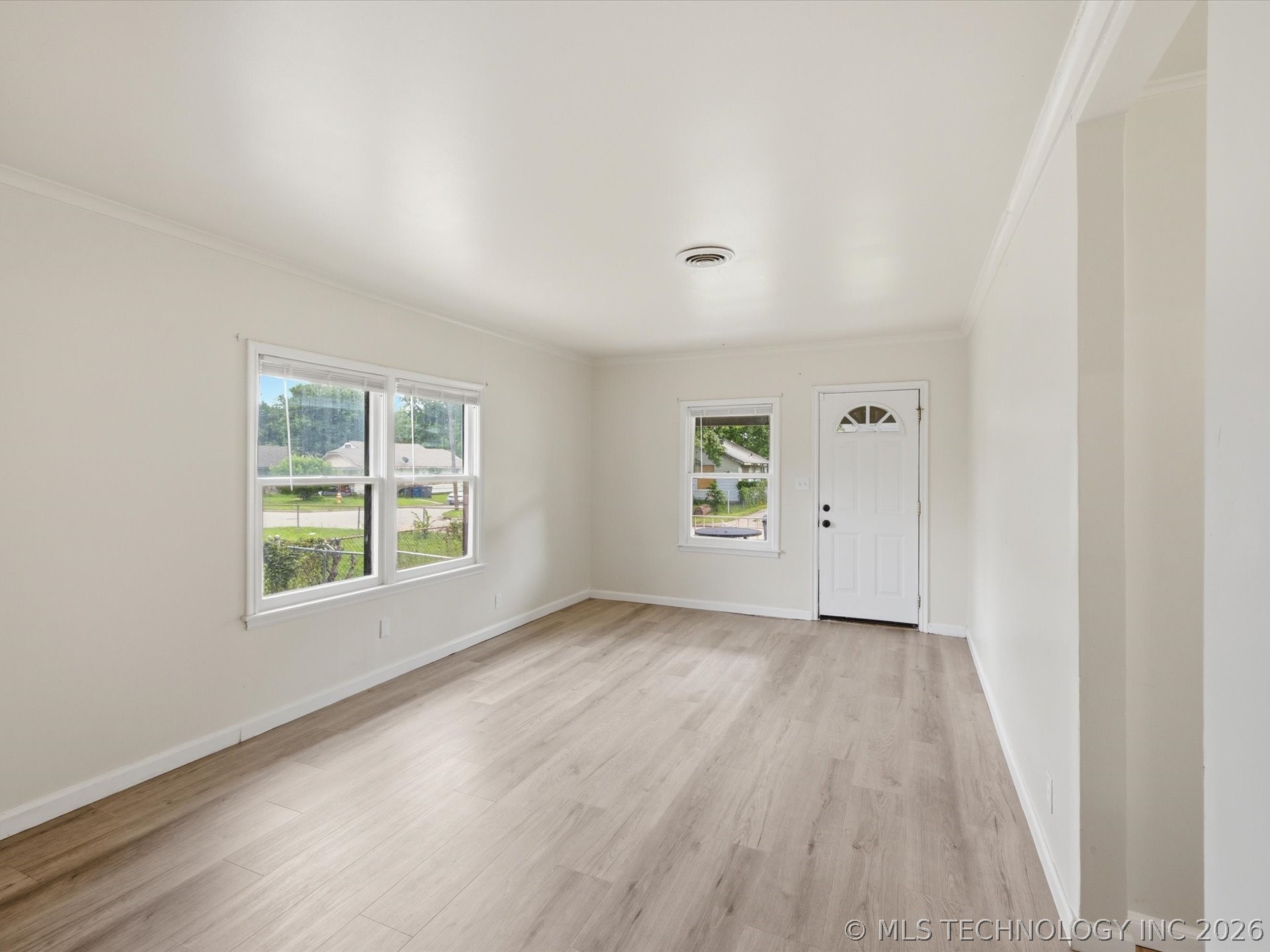 545 E Young Street Property Photo 6