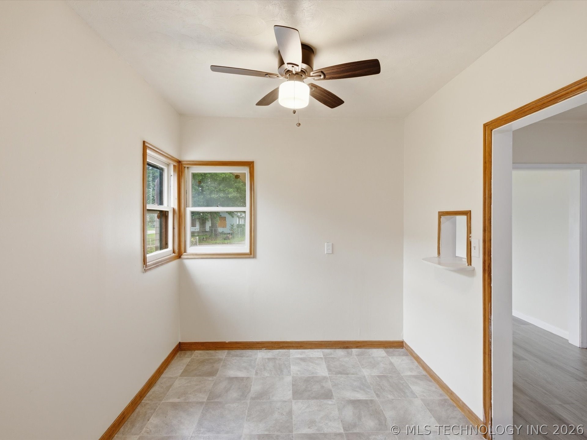 545 E Young Street Property Photo 12