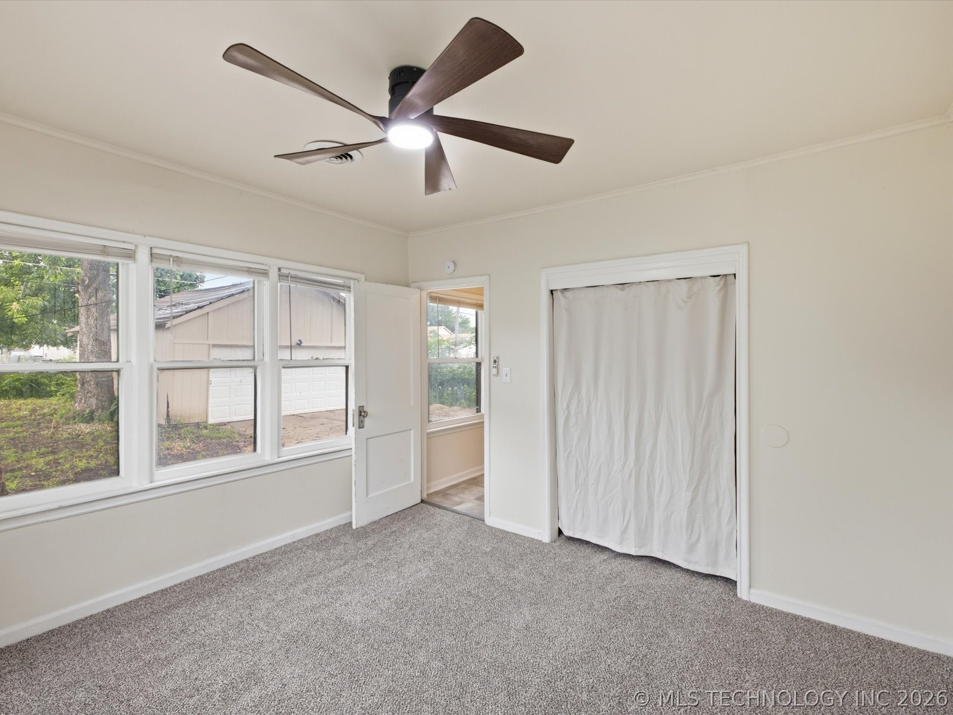 545 E Young Street Property Photo 14