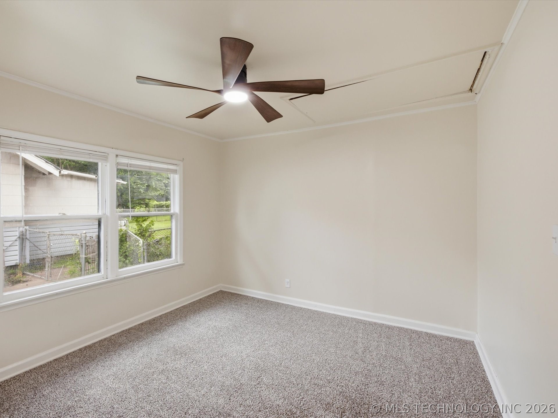 545 E Young Street Property Photo 15