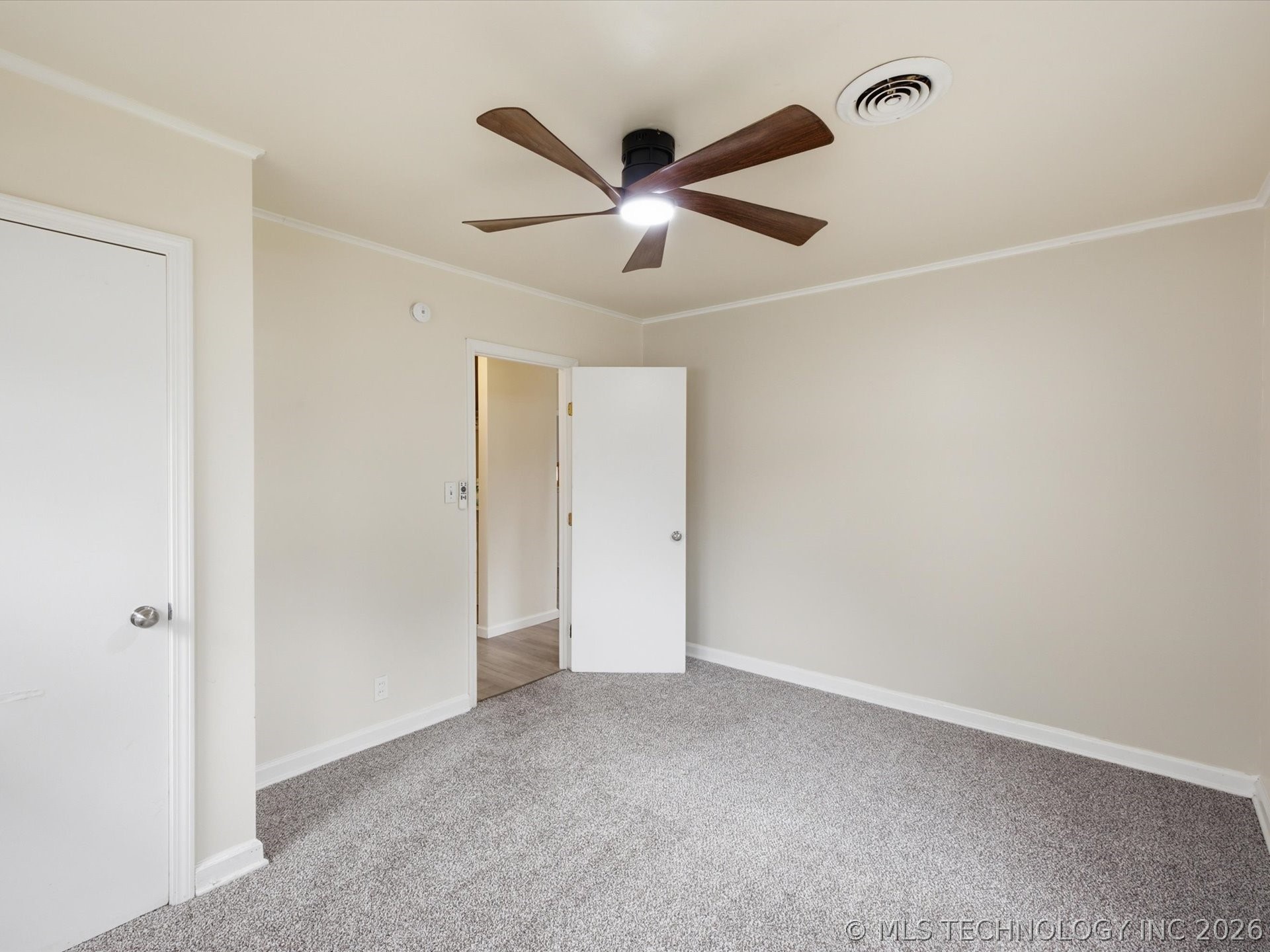 545 E Young Street Property Photo 18