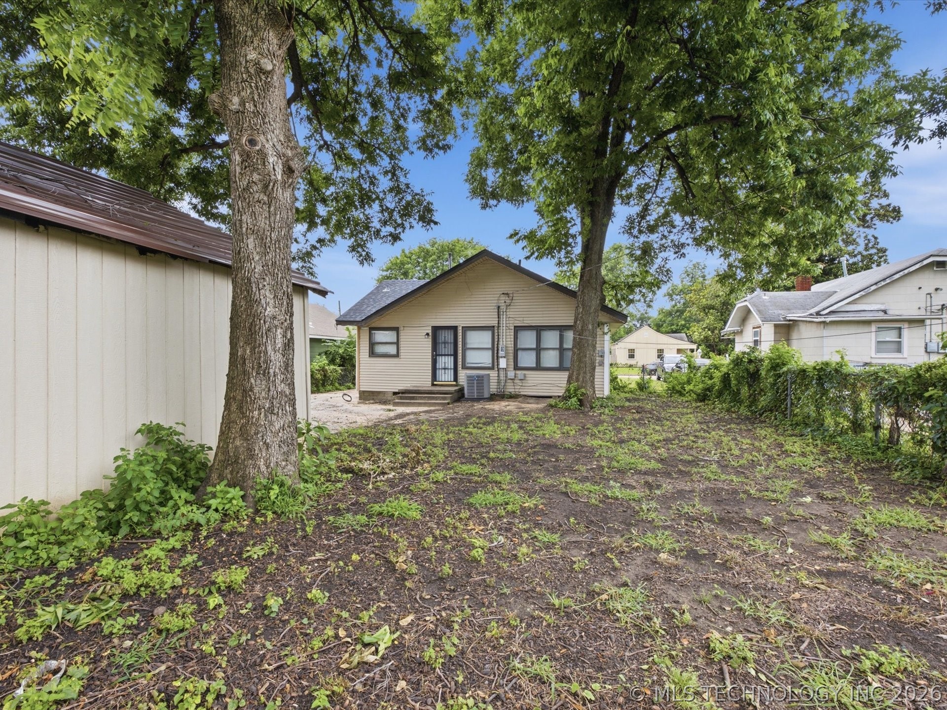 545 E Young Street Property Photo 22