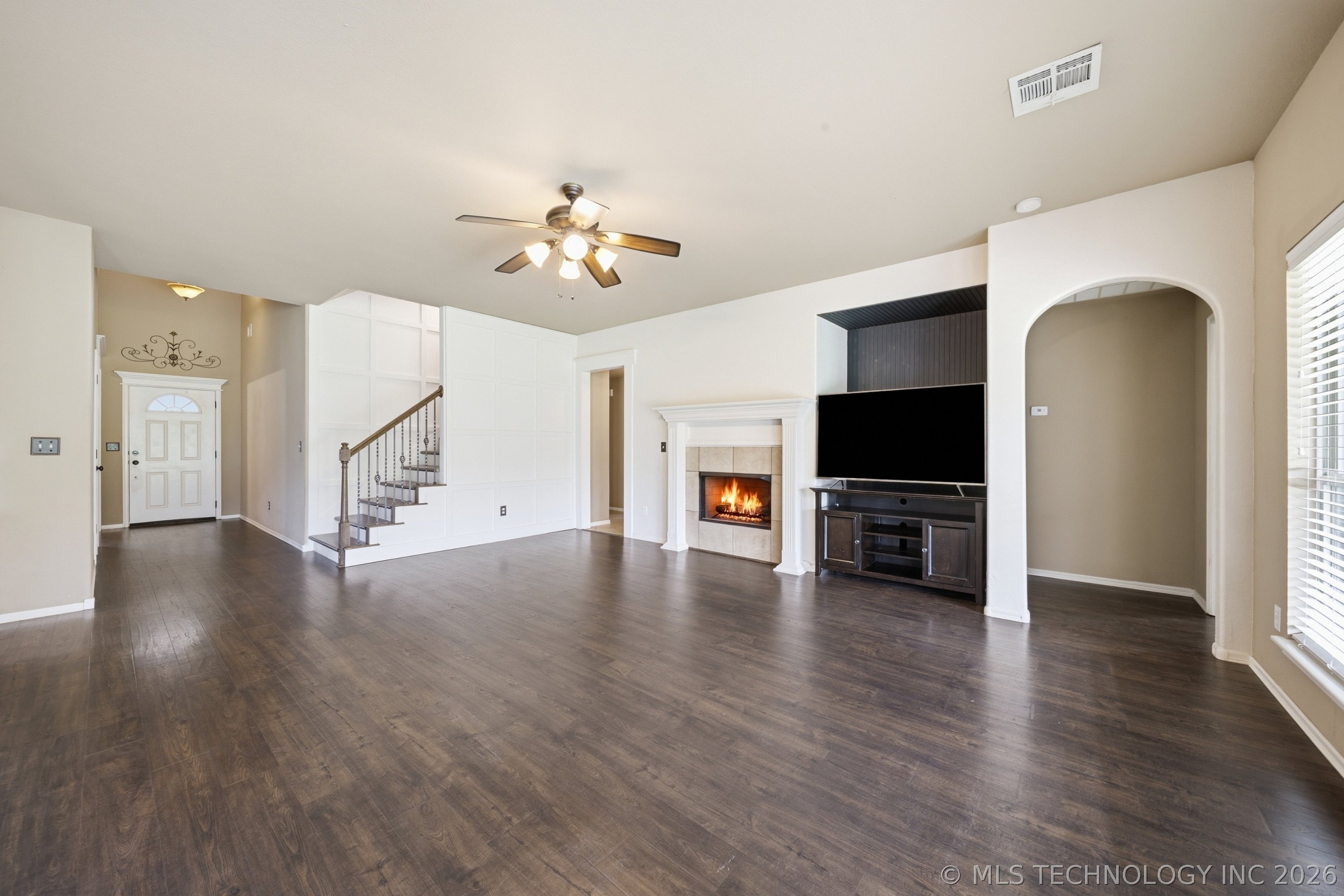 10104 N 142nd Avenue E Property Photo 11