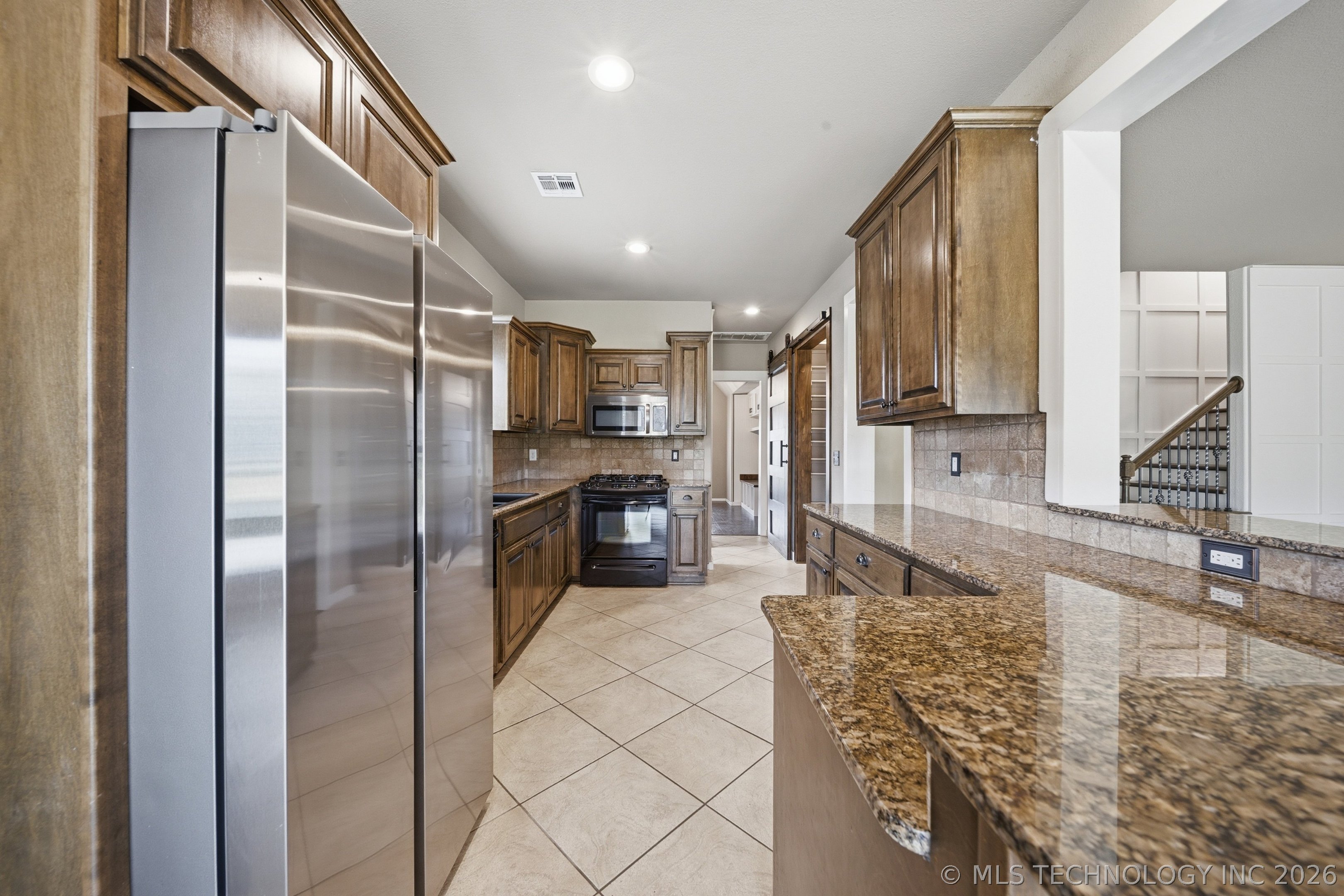 10104 N 142nd Avenue E Property Photo 13