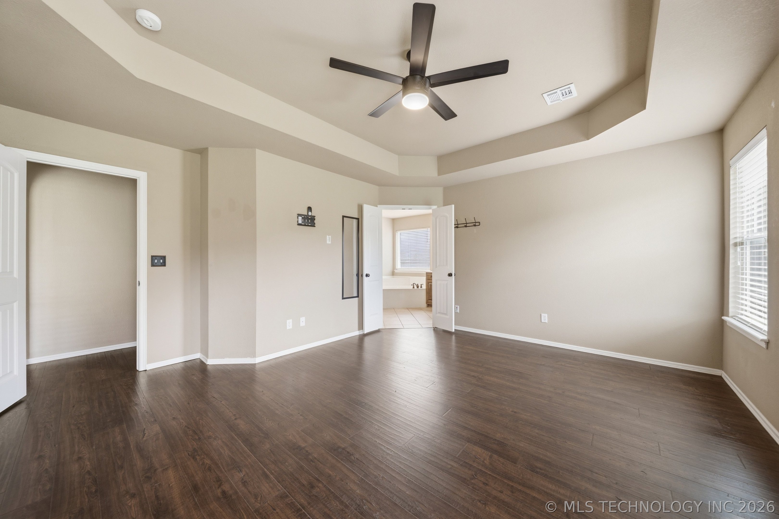 10104 N 142nd Avenue E Property Photo 25