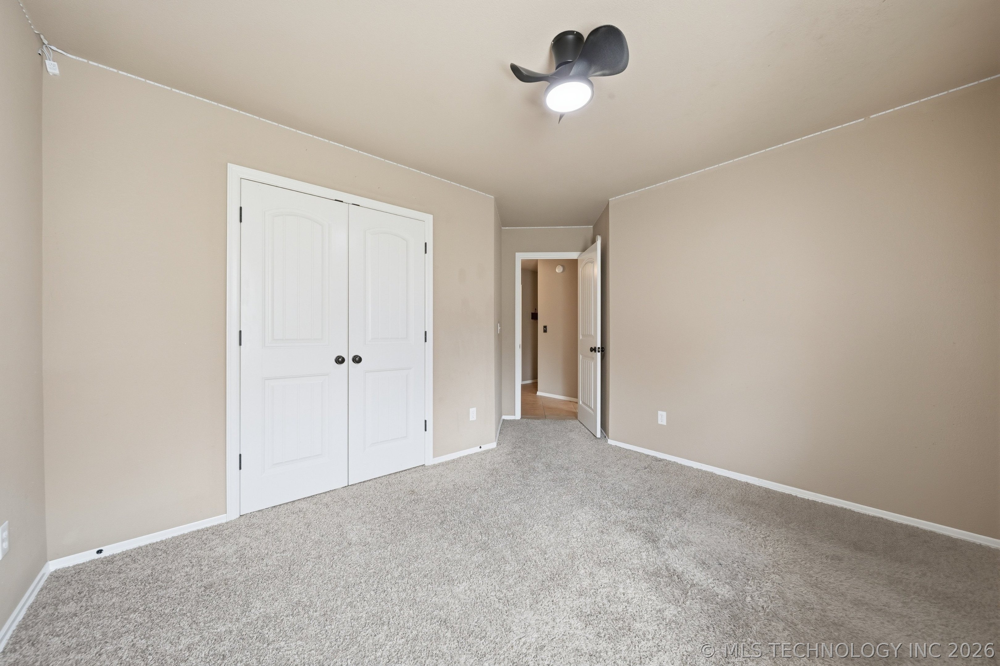 10104 N 142nd Avenue E Property Photo 34