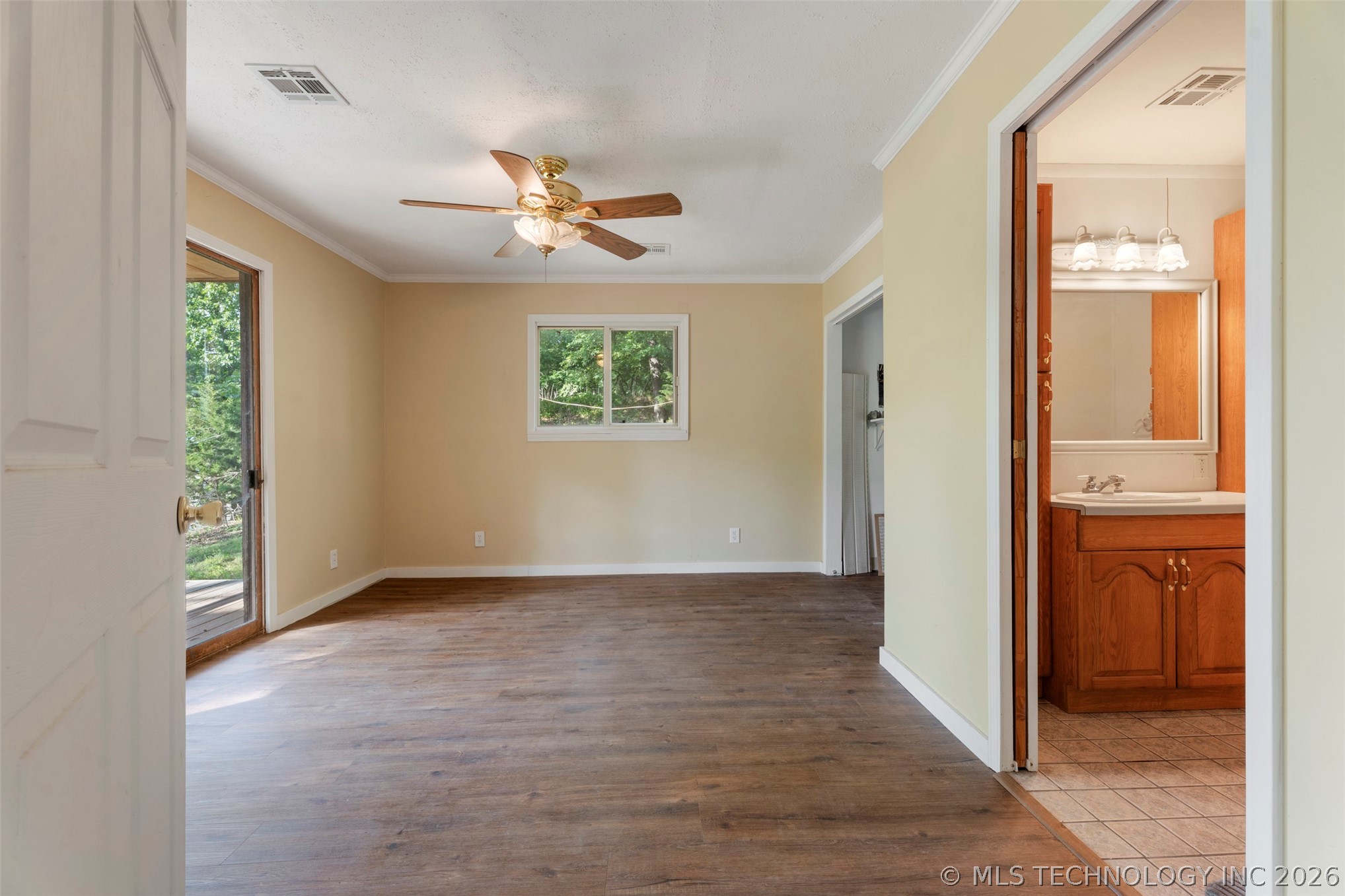 58201 E 339 Lane Property Photo 16
