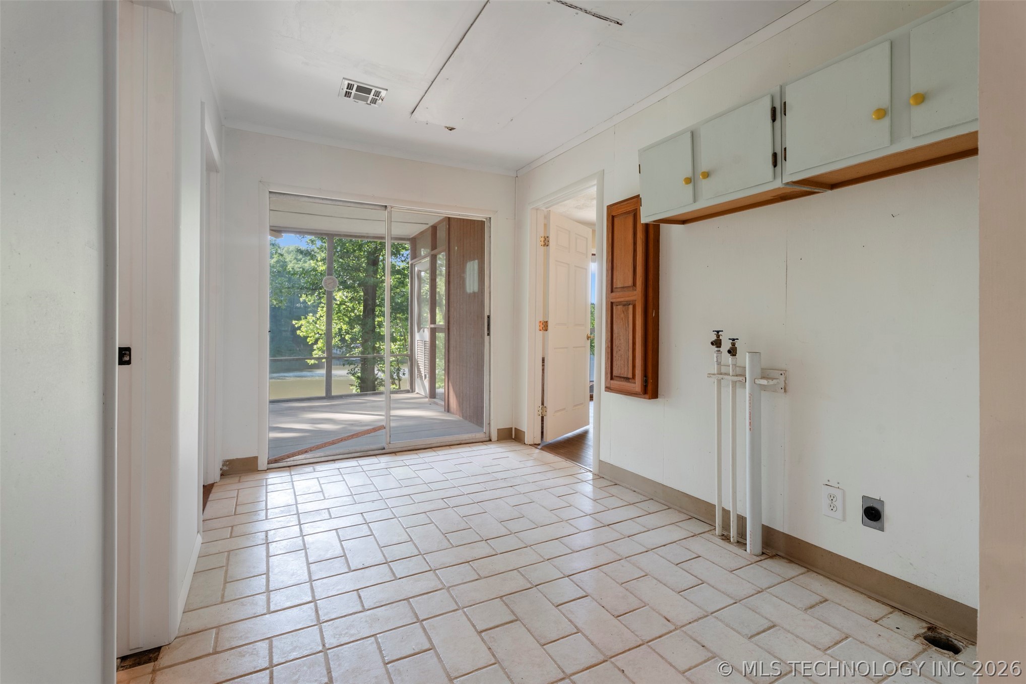 58201 E 339 Lane Property Photo 20