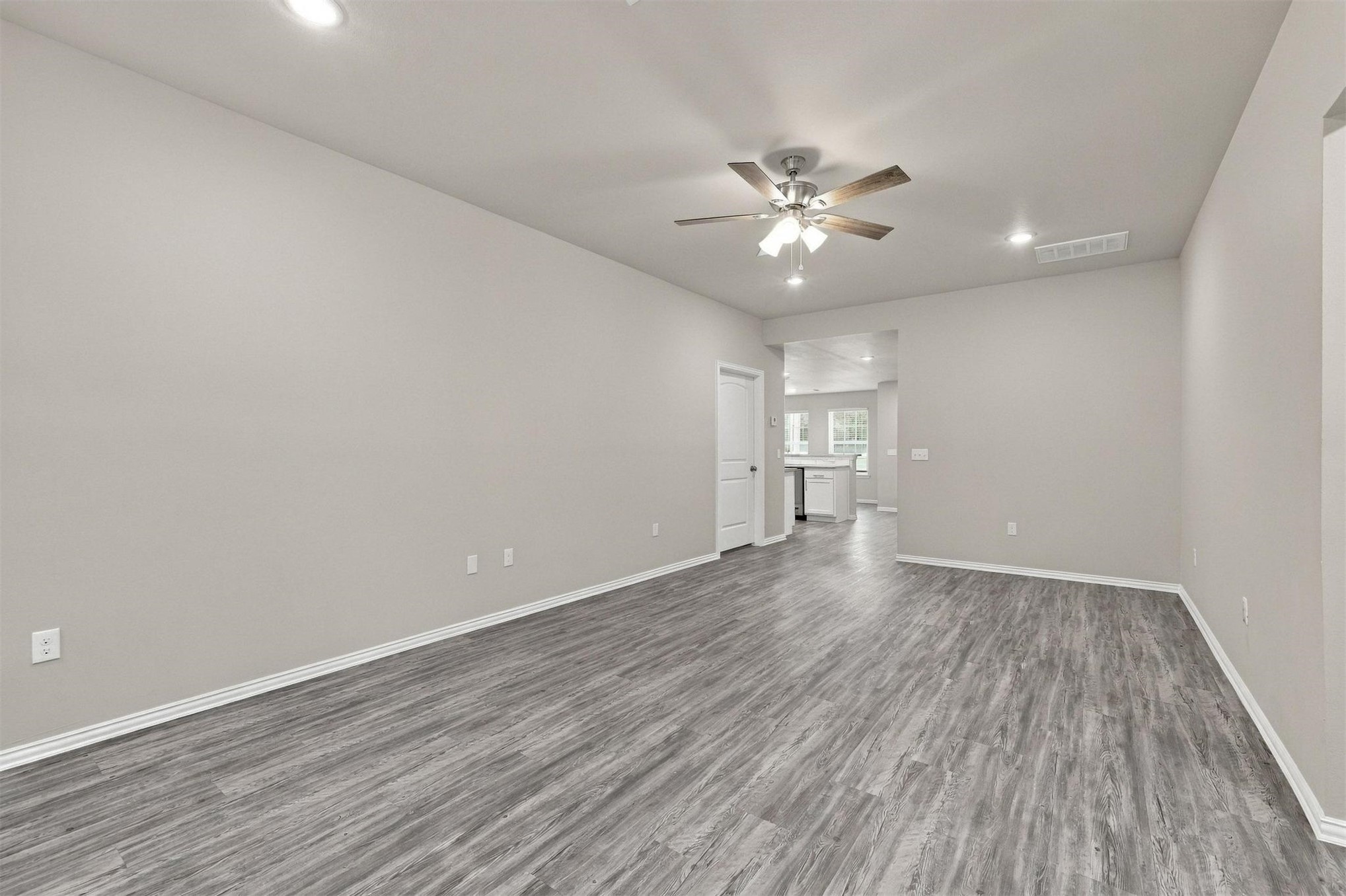 416 W Curtis Avenue Property Photo 14