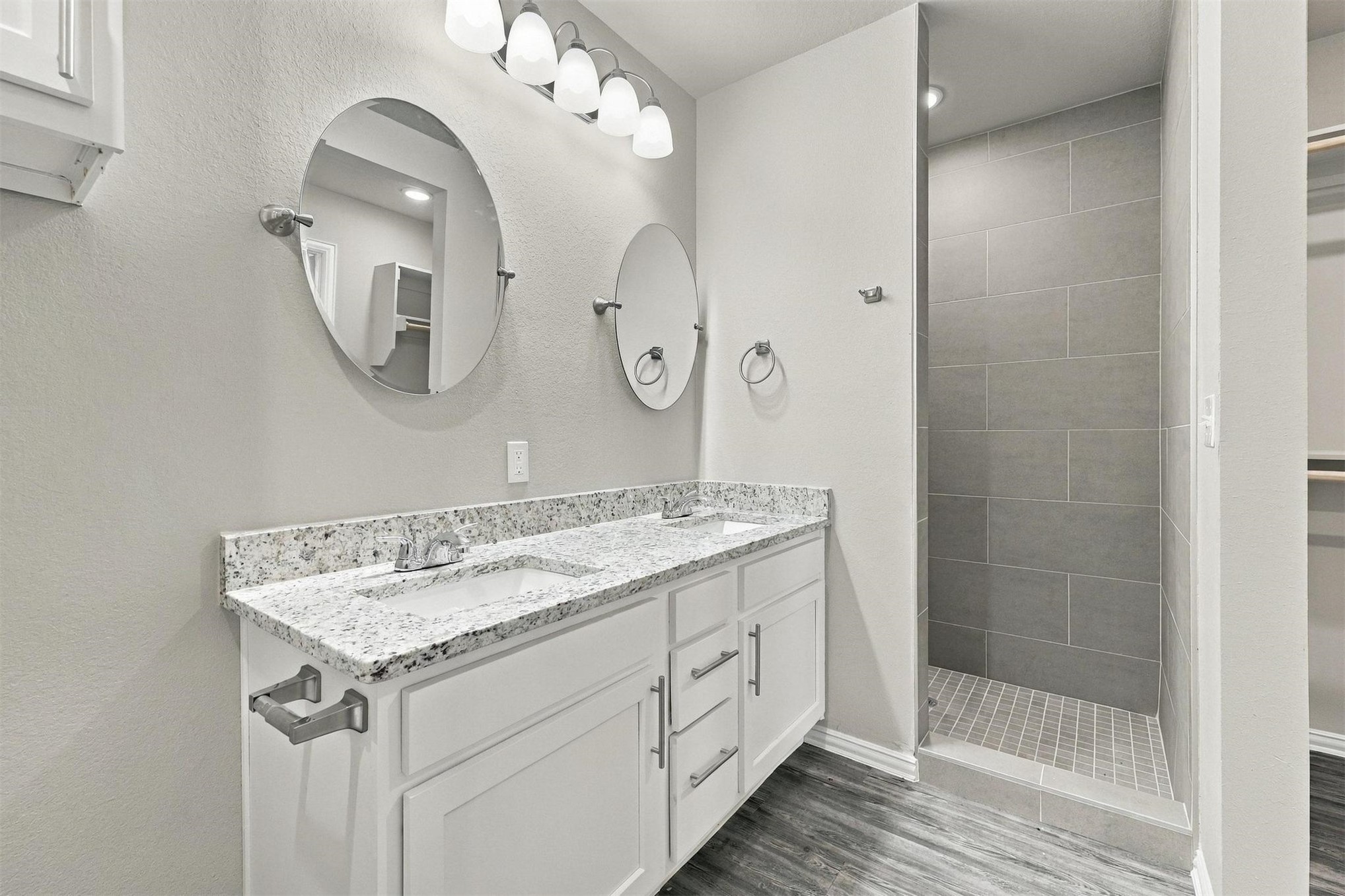 420 W Curtis Avenue Property Photo 20