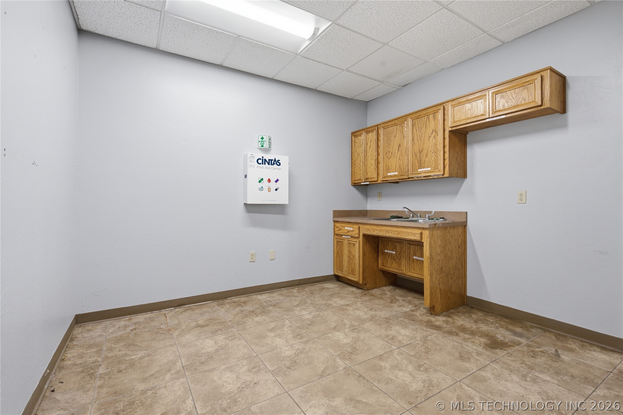 1300 N Broadway Property Photo 6