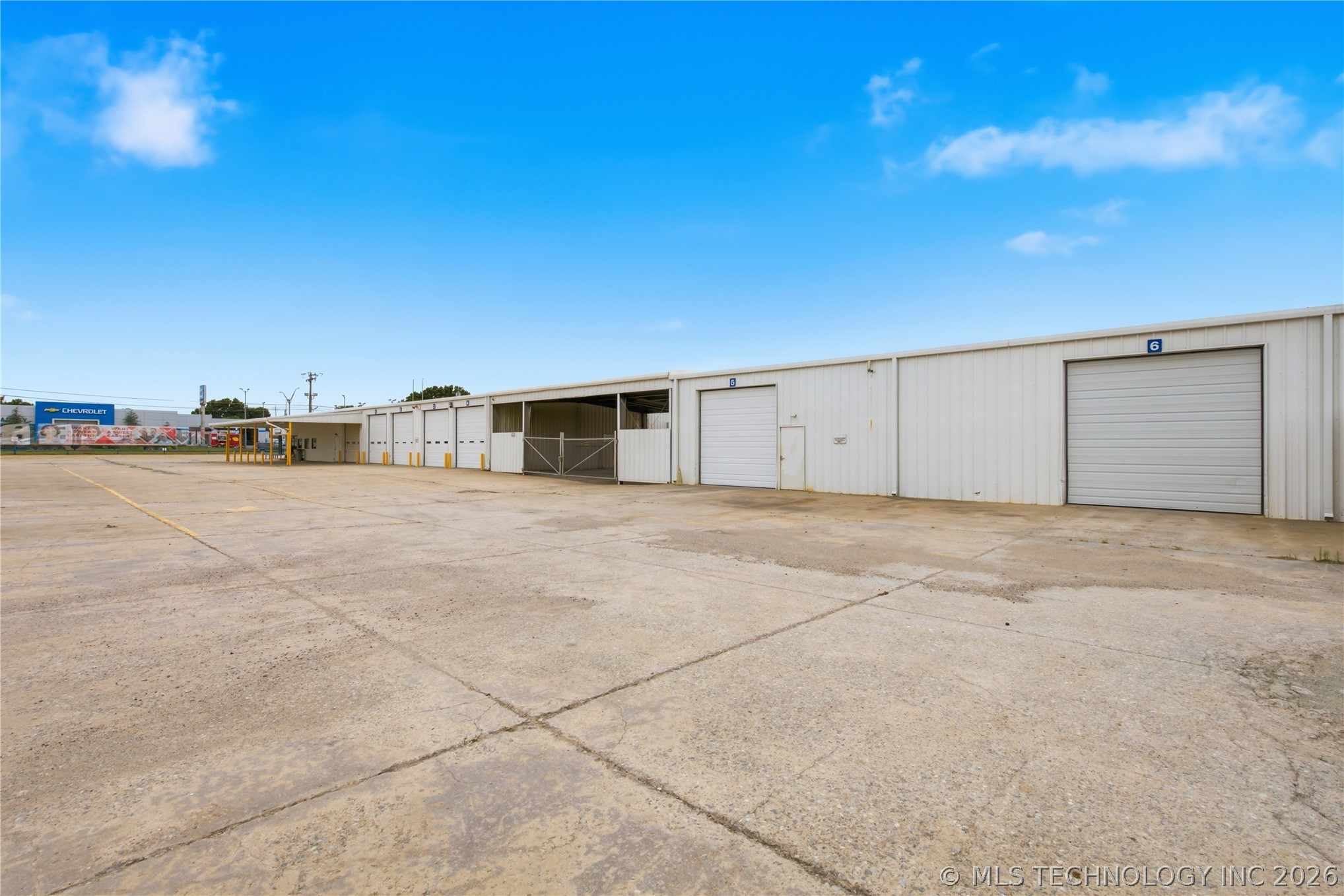 1300 N Broadway Property Photo 10