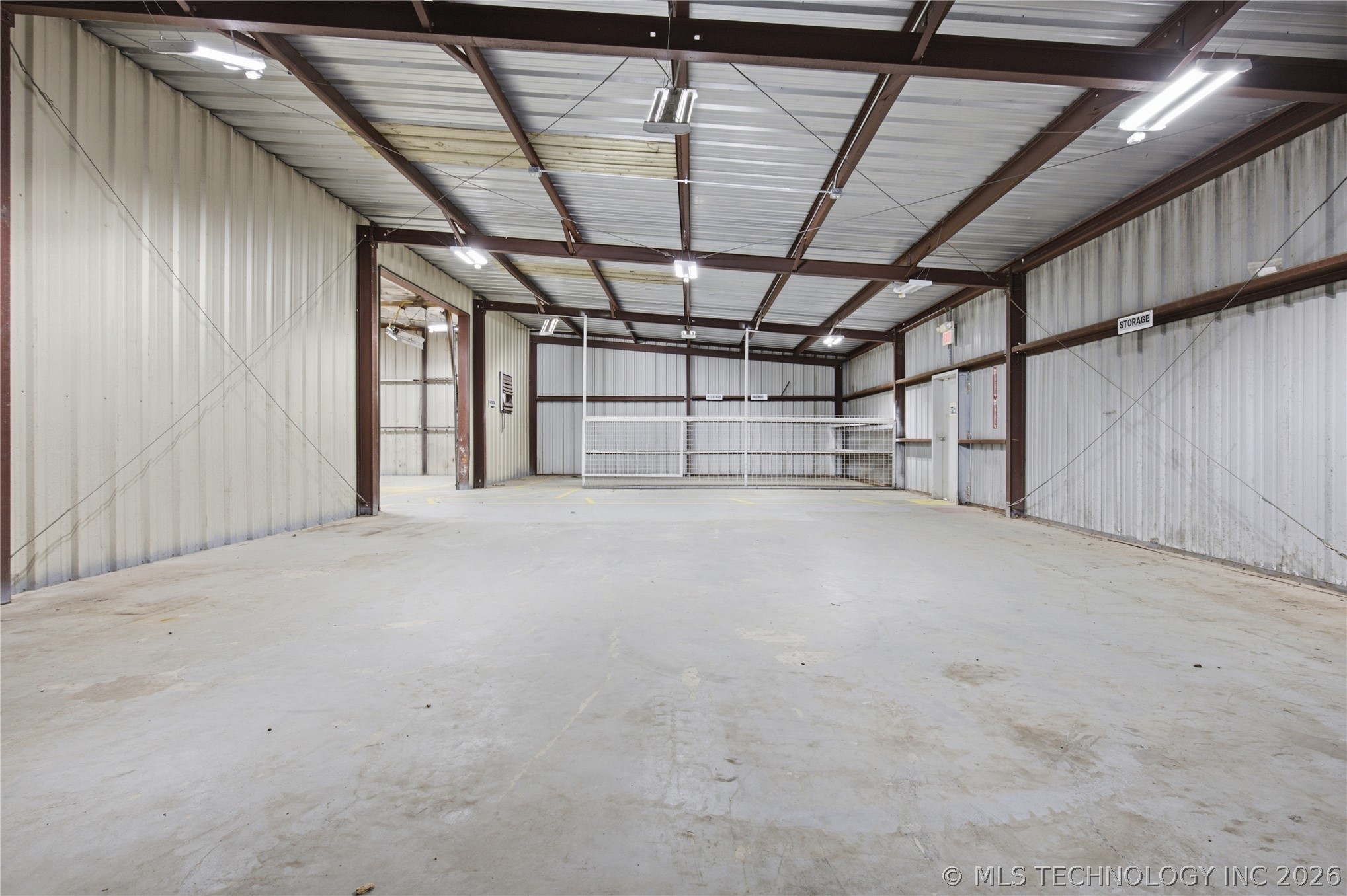 1300 N Broadway Property Photo 14