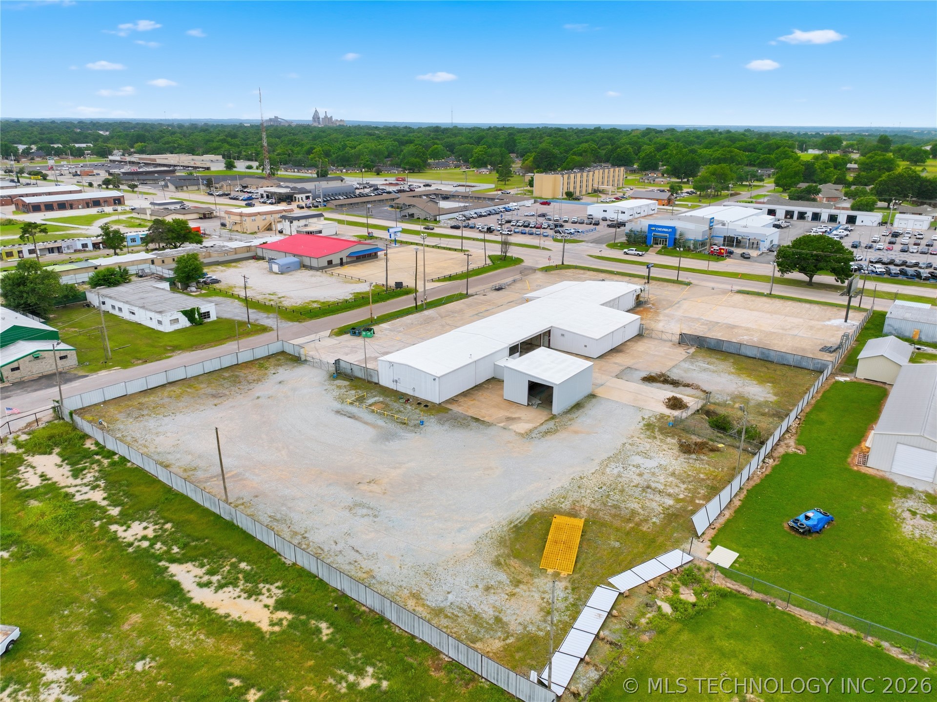 1300 N Broadway Property Photo 19