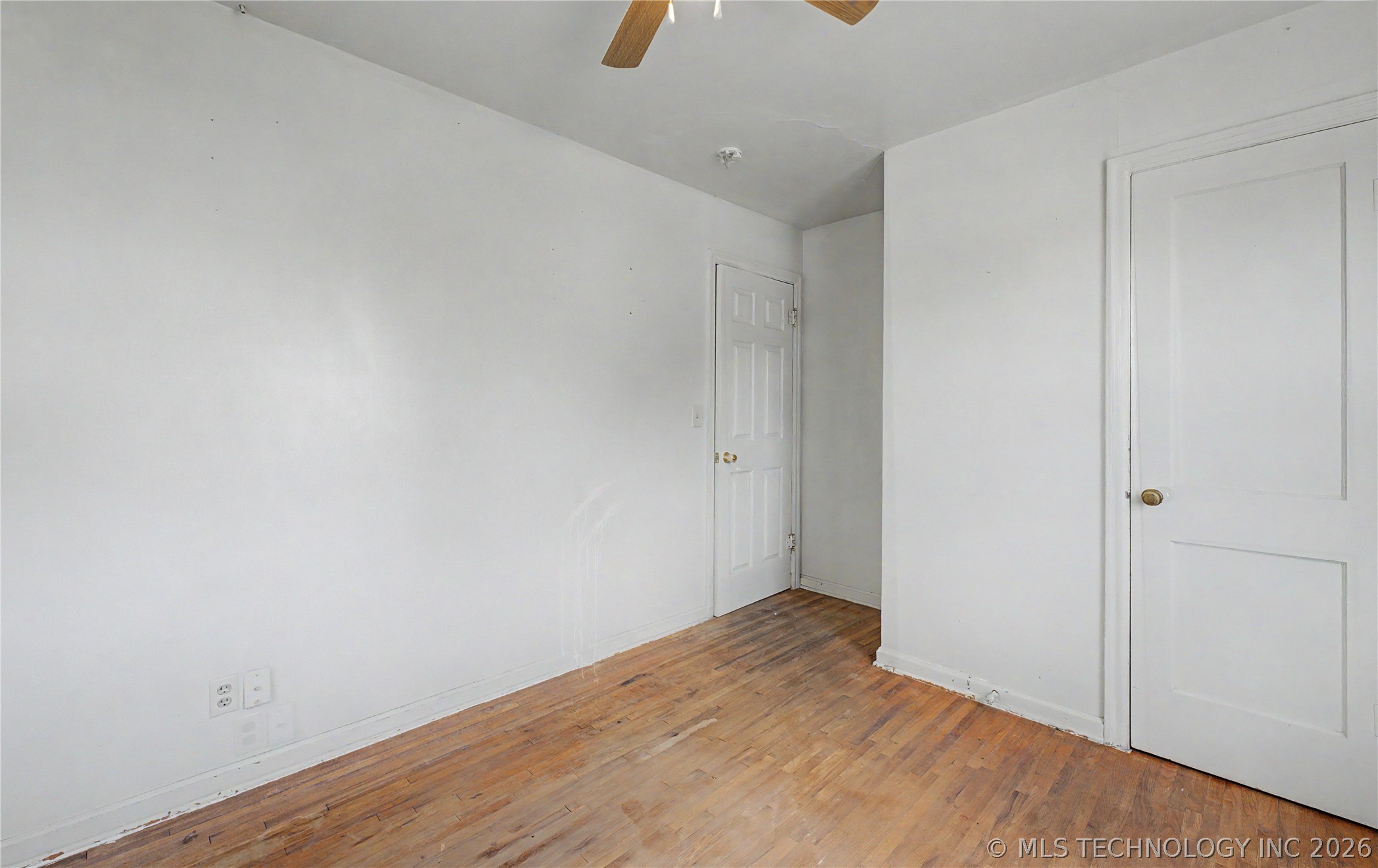 6934 E Marshall Street Property Photo 11