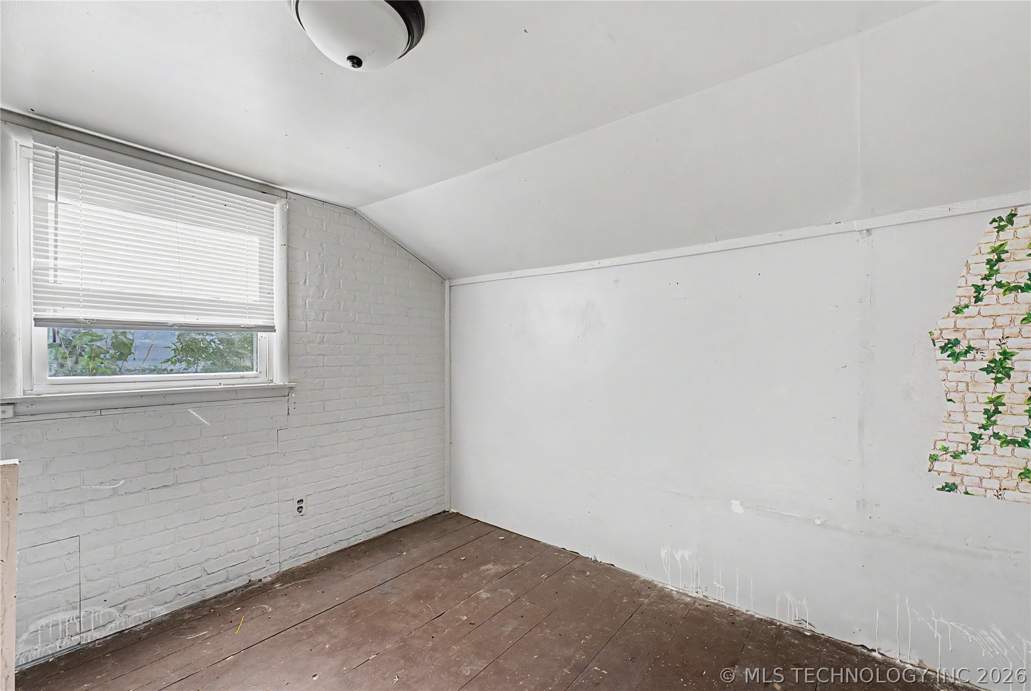 6934 E Marshall Street Property Photo 16