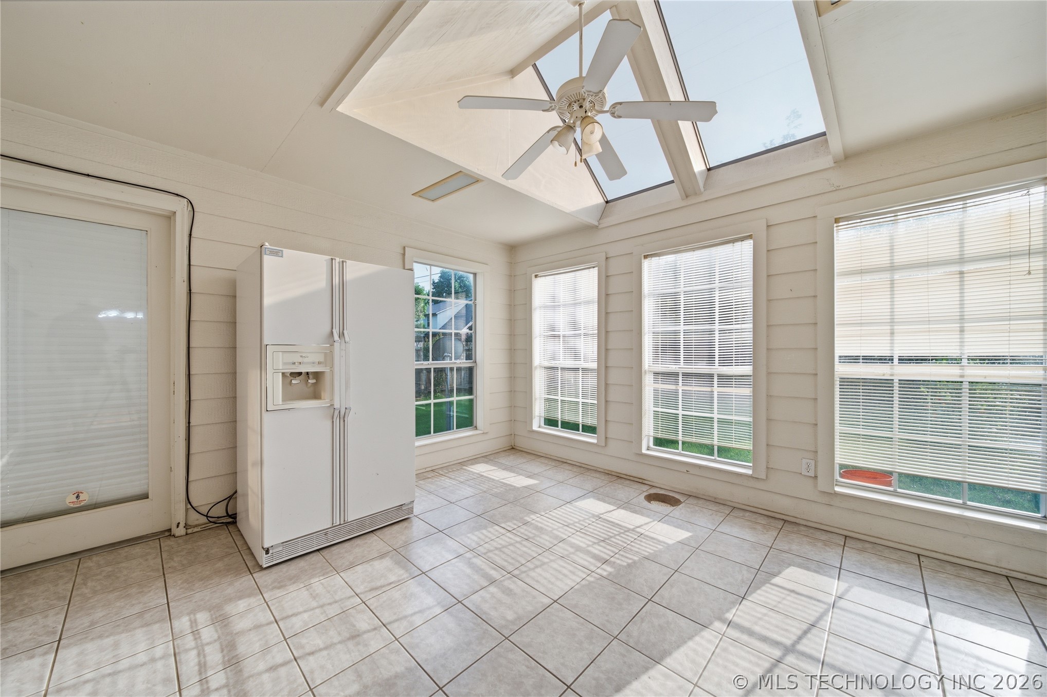 10238 S Hudson Place Property Photo 24