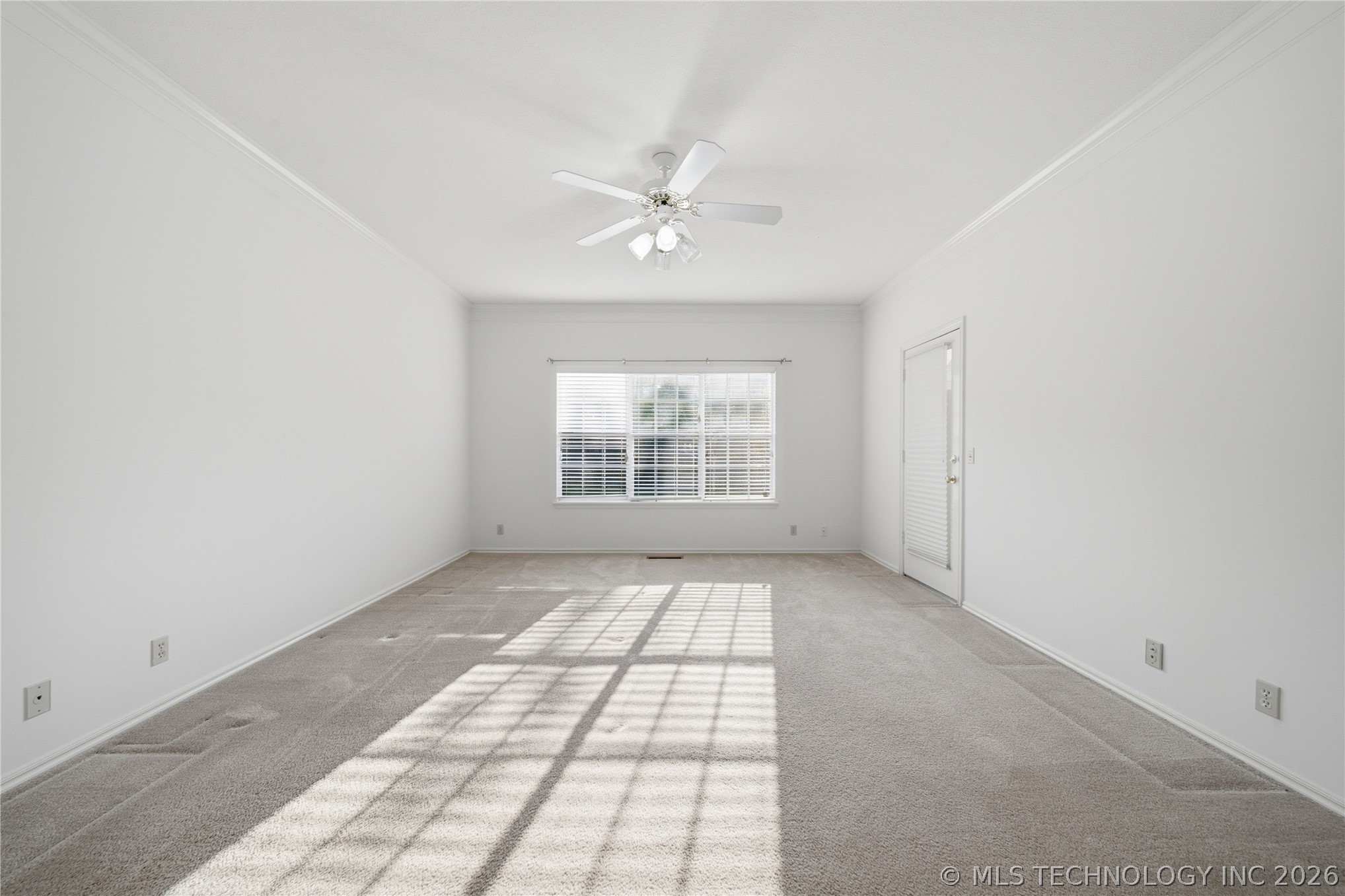 10238 S Hudson Place Property Photo 25