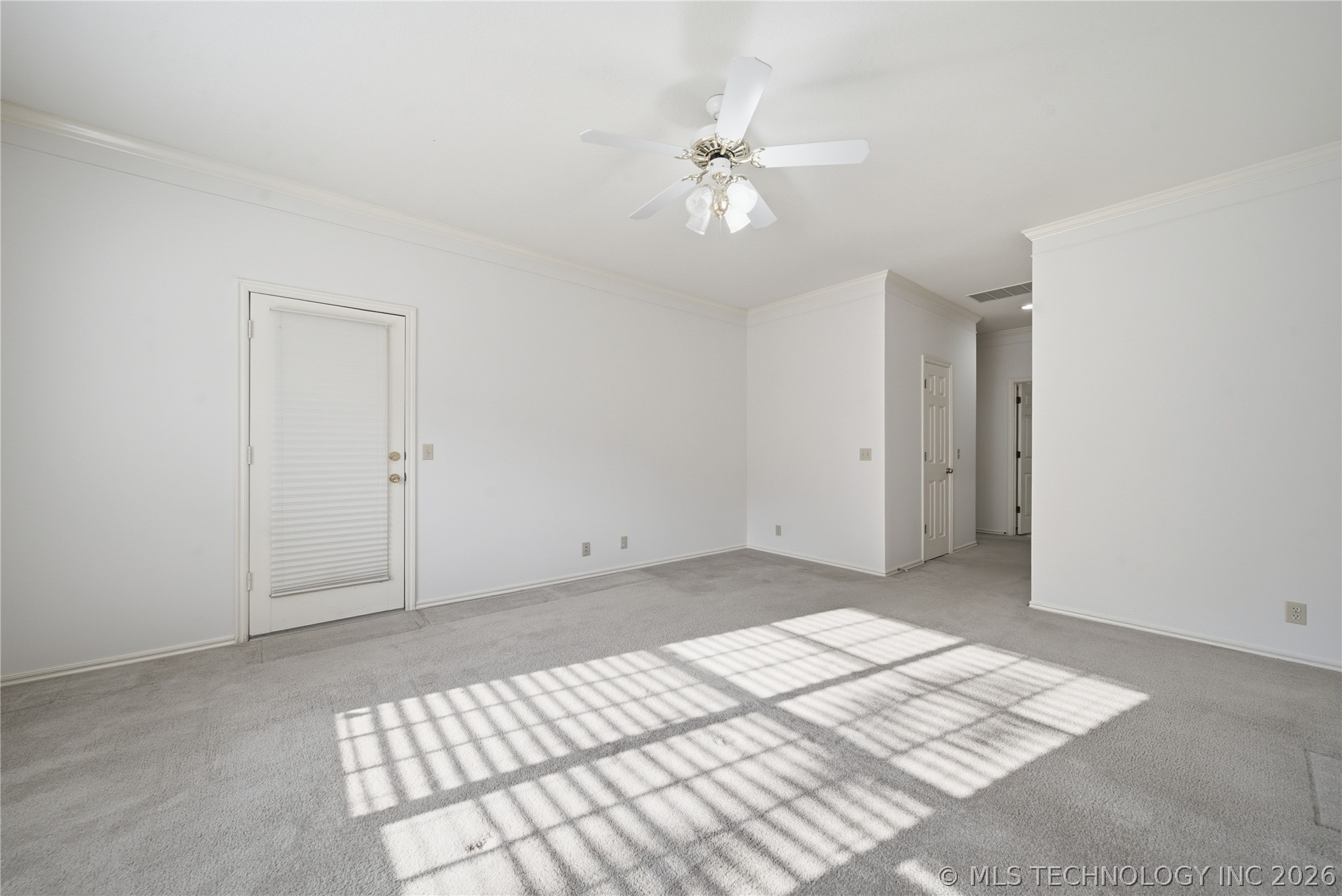 10238 S Hudson Place Property Photo 26
