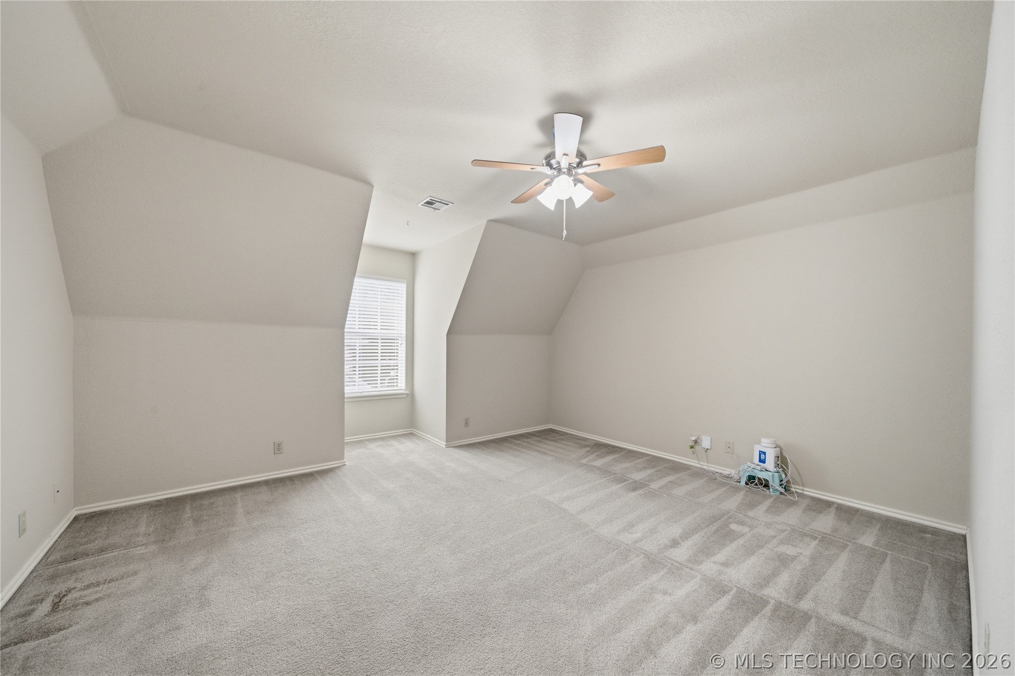 10238 S Hudson Place Property Photo 38