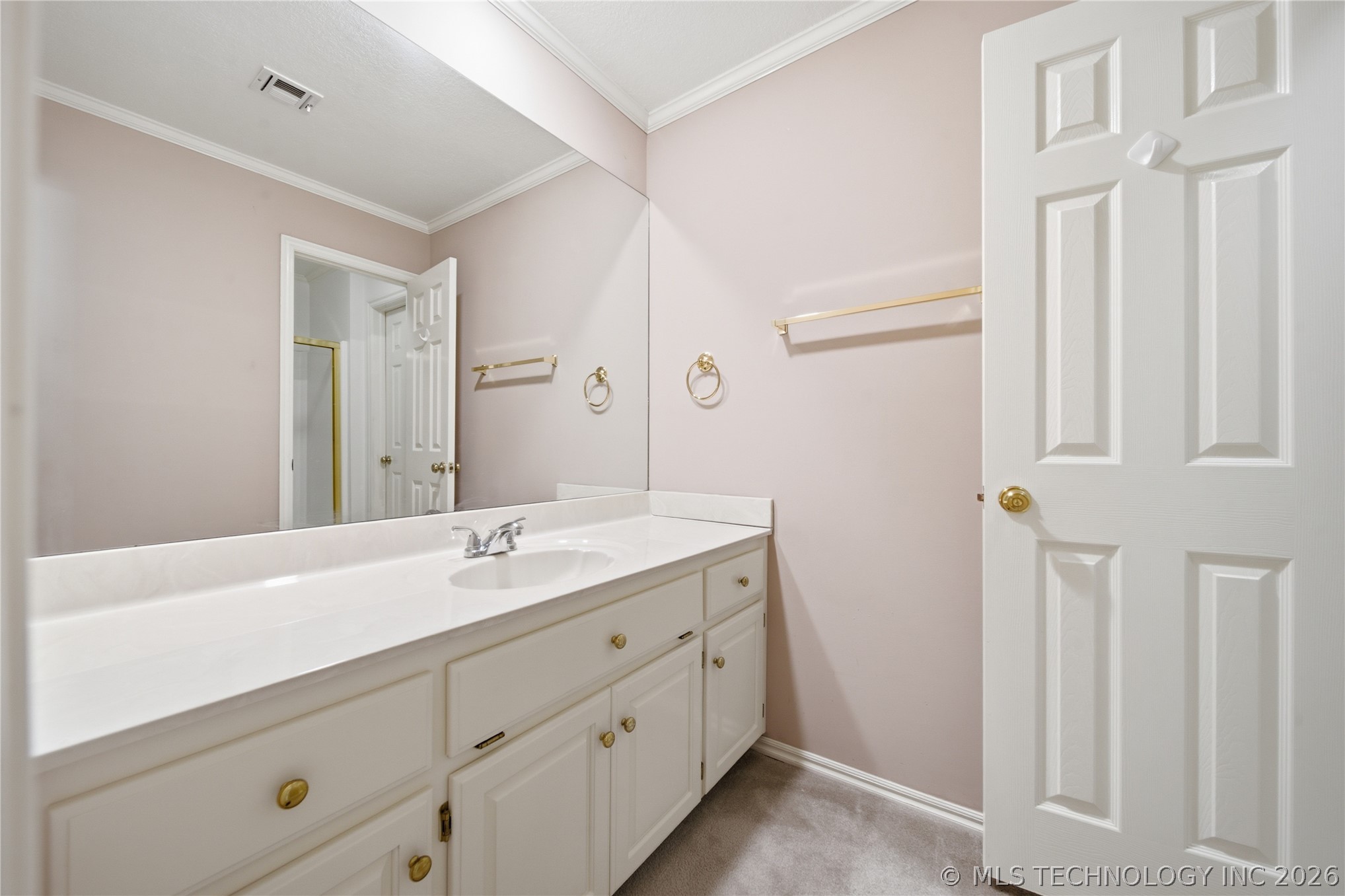 10238 S Hudson Place Property Photo 40