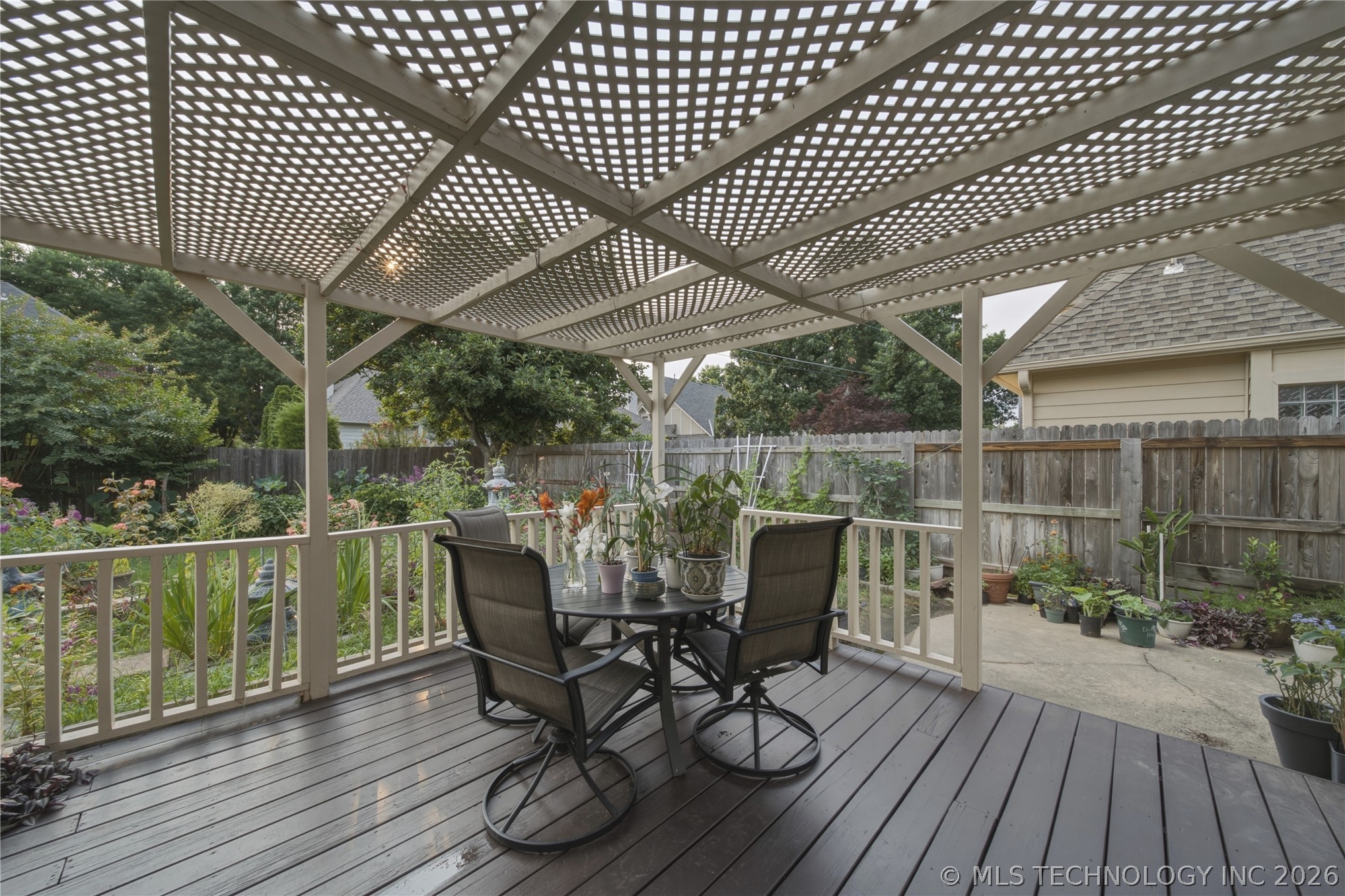 10238 S Hudson Place Property Photo 45