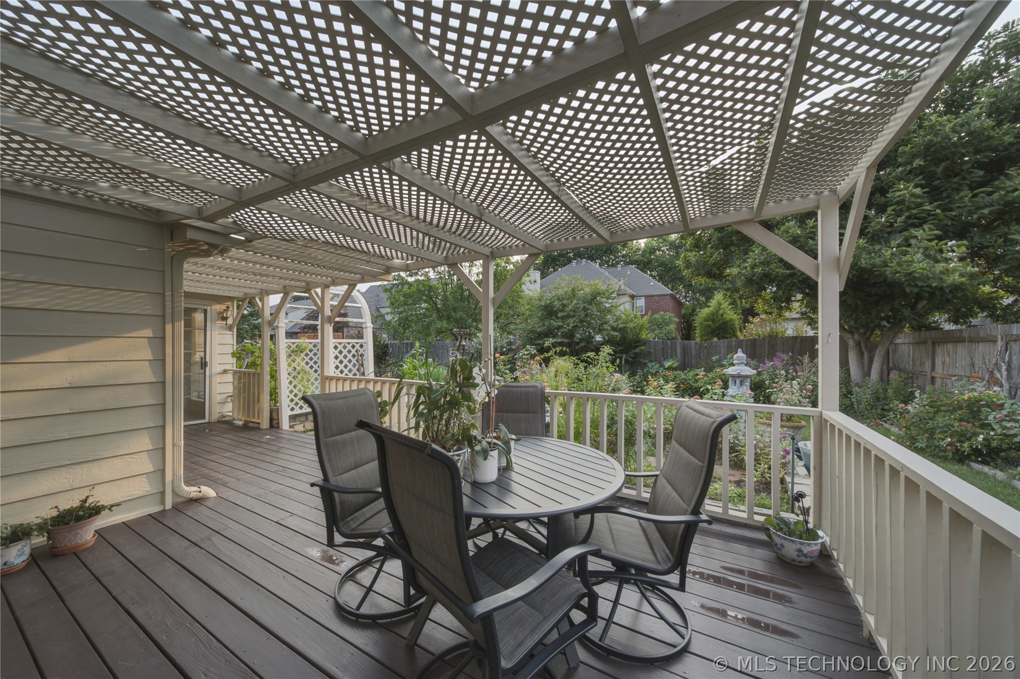 10238 S Hudson Place Property Photo 46