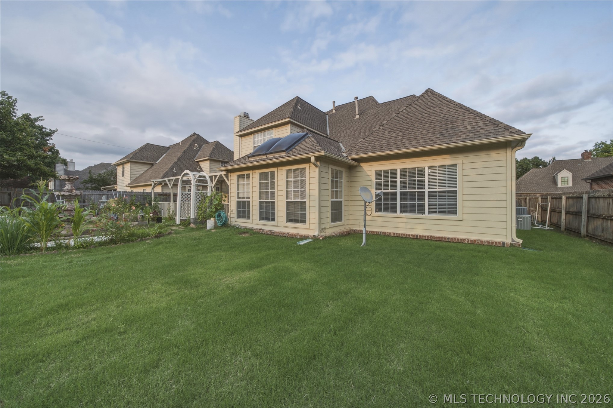 10238 S Hudson Place Property Photo 47