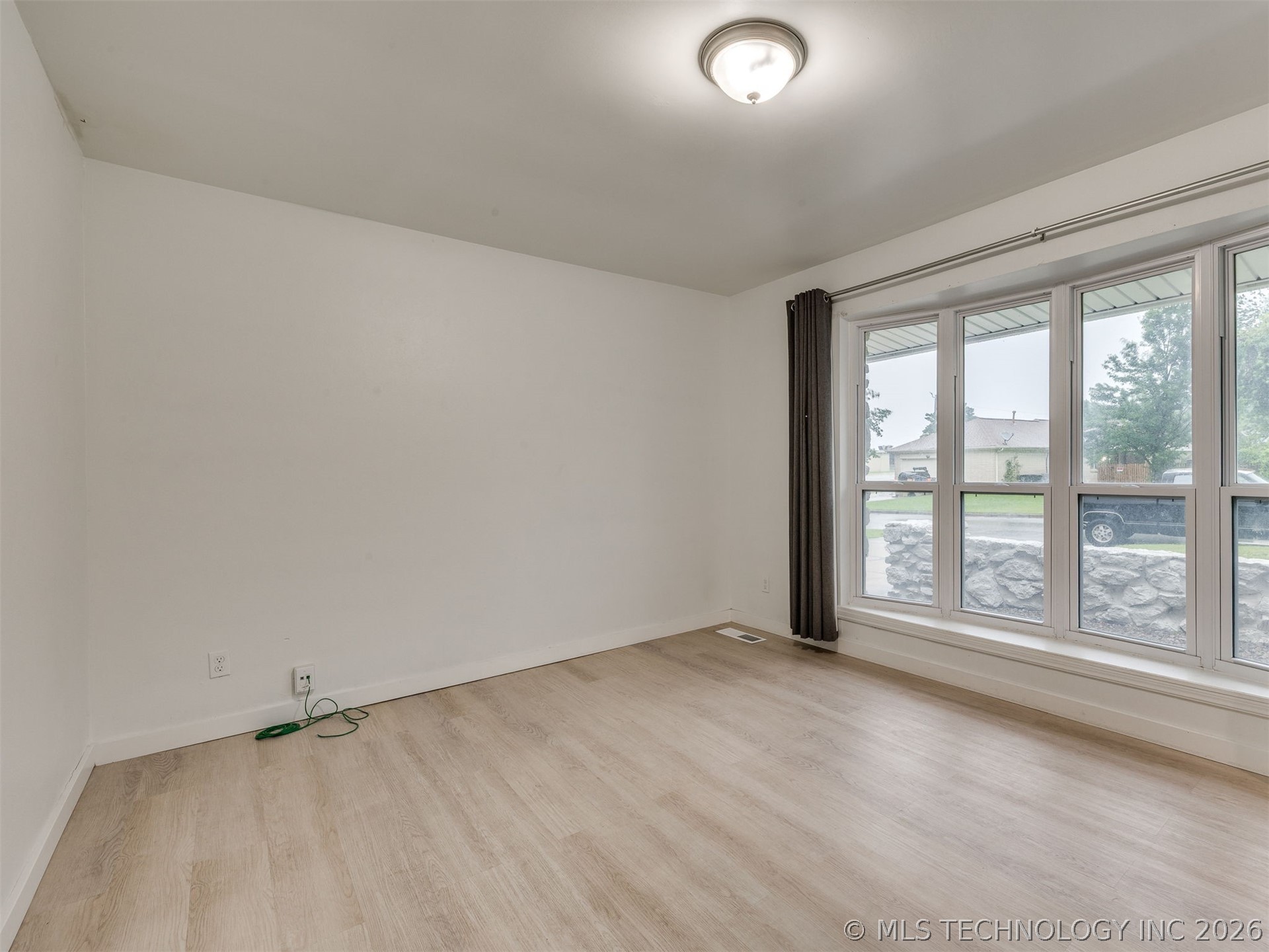 5812 S 77th East Avenue Property Photo 16