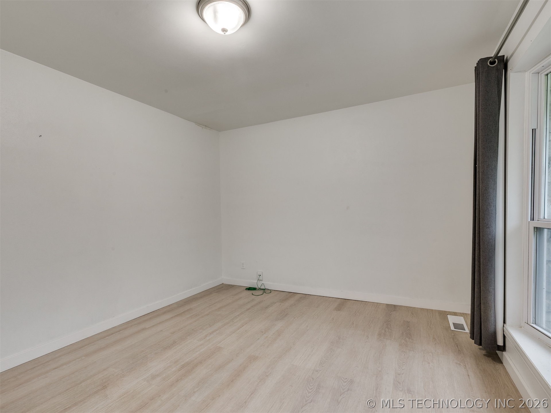 5812 S 77th East Avenue Property Photo 20