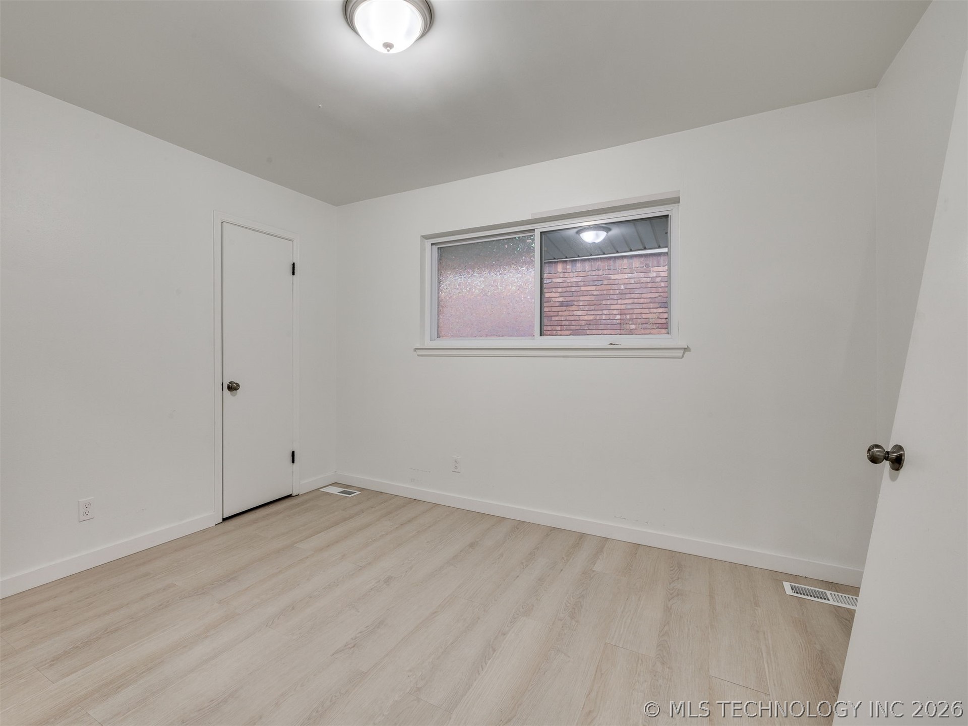 5812 S 77th East Avenue Property Photo 23