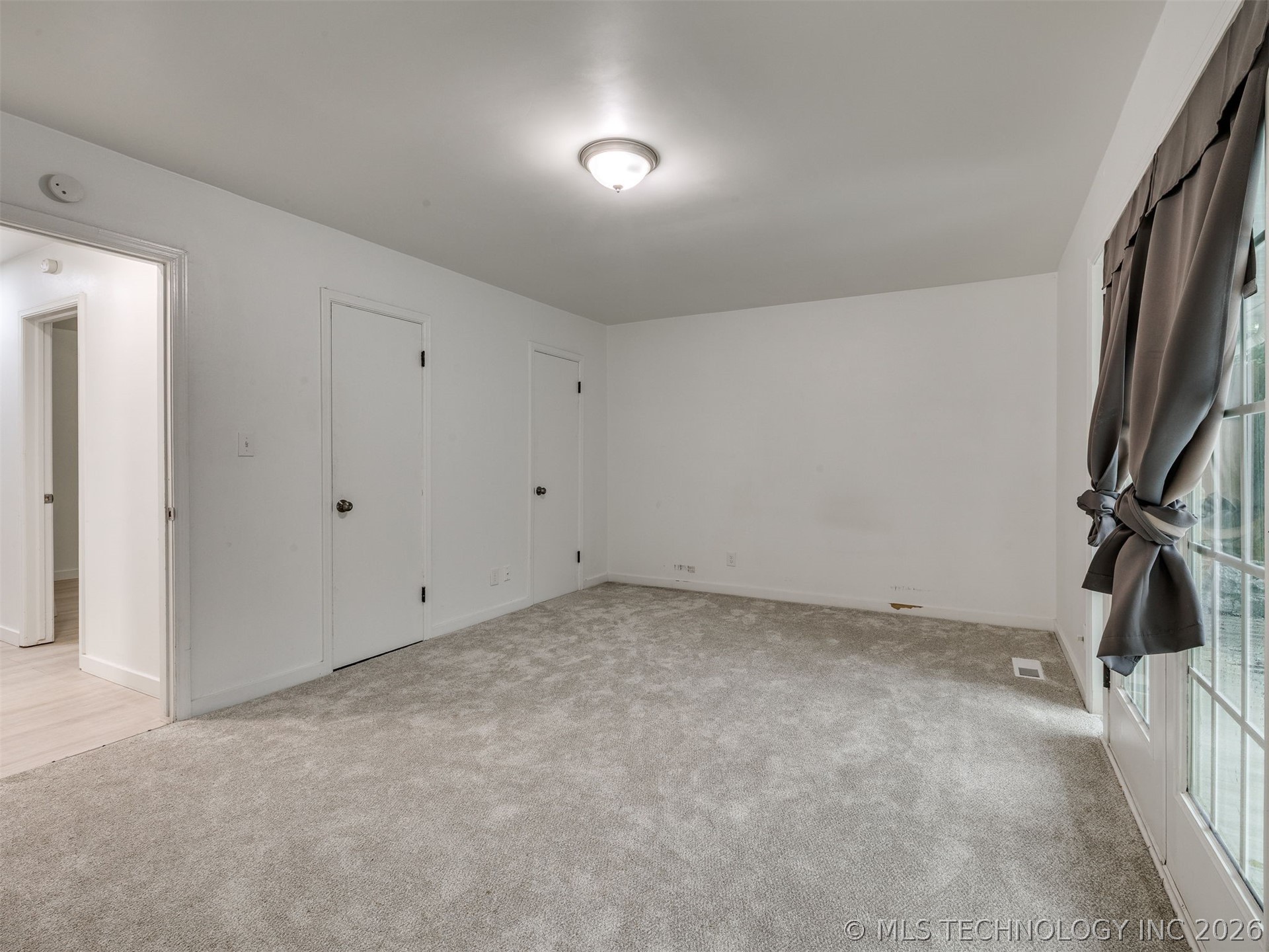 5812 S 77th East Avenue Property Photo 26