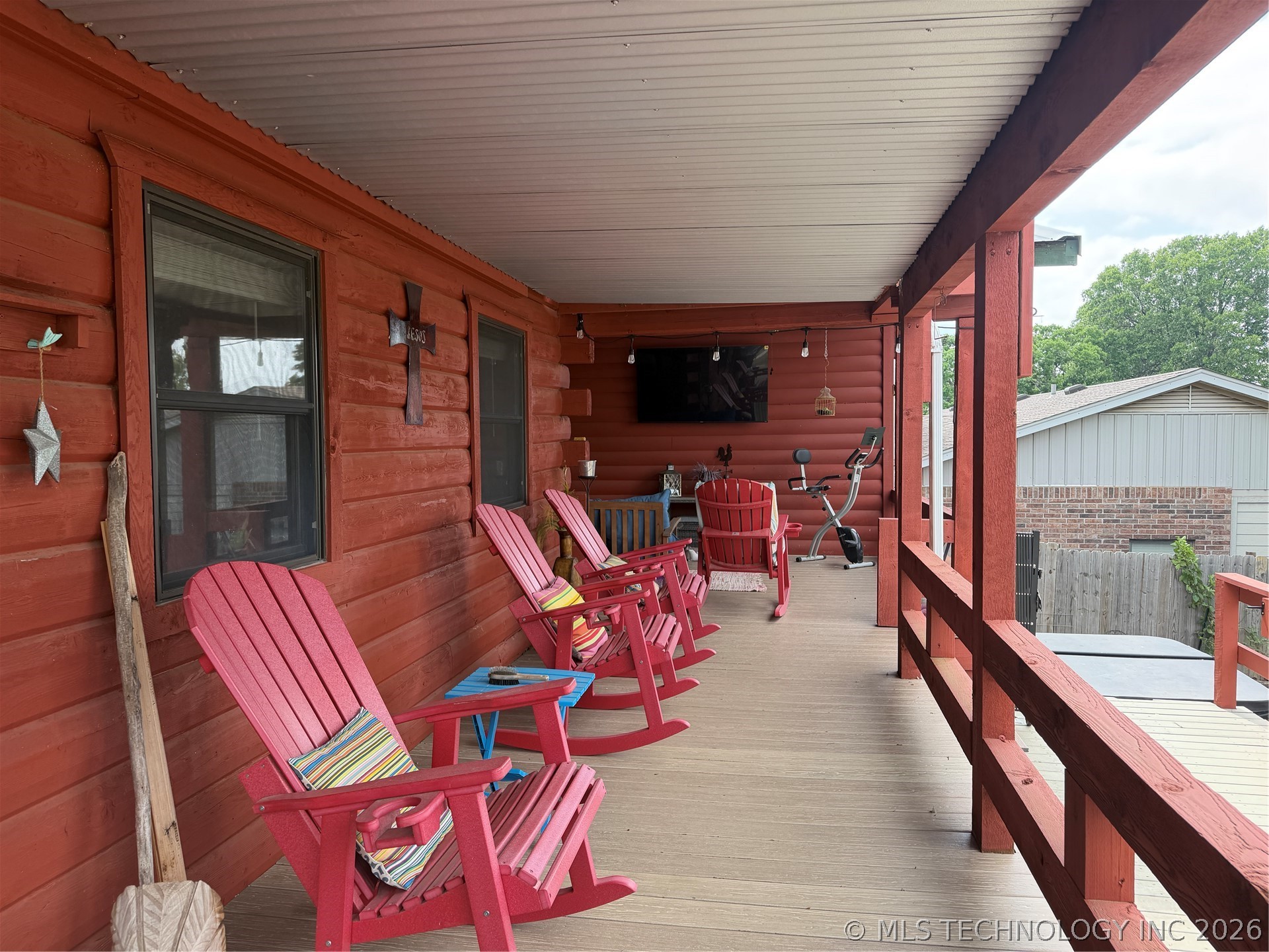 504 N Elm Property Photo 11