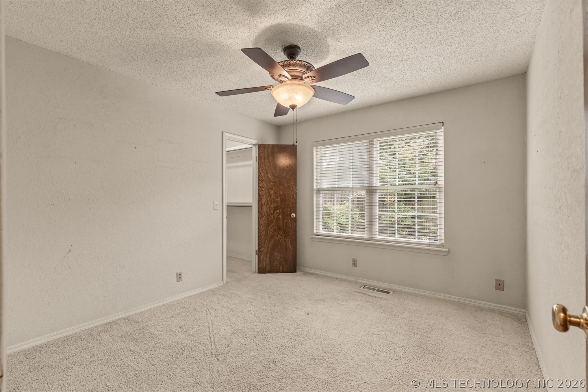 4801 S Birch Avenue Property Photo 20
