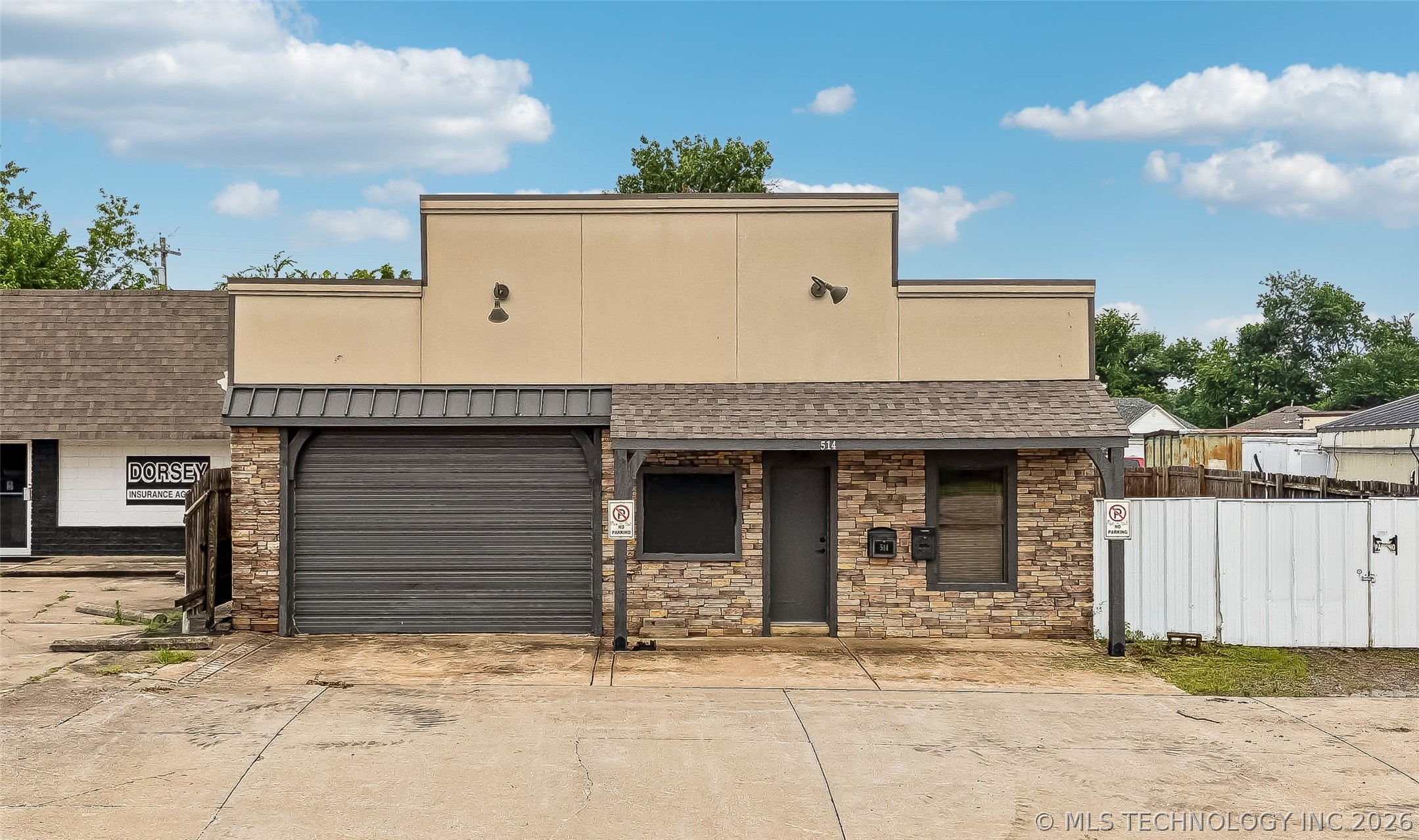 514 E Will Rogers Boulevard Property Photo 1