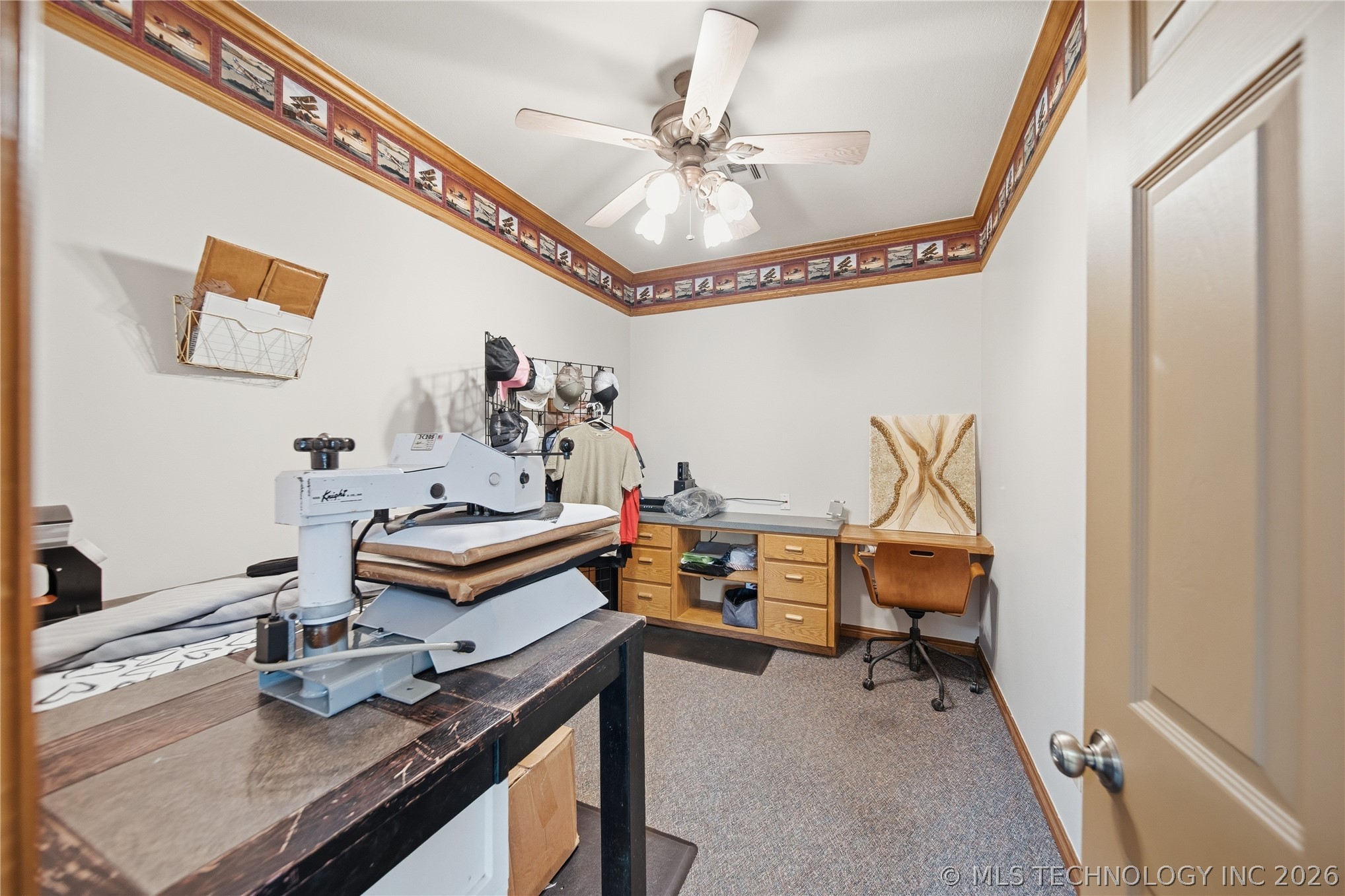 514 E Will Rogers Boulevard Property Photo 14