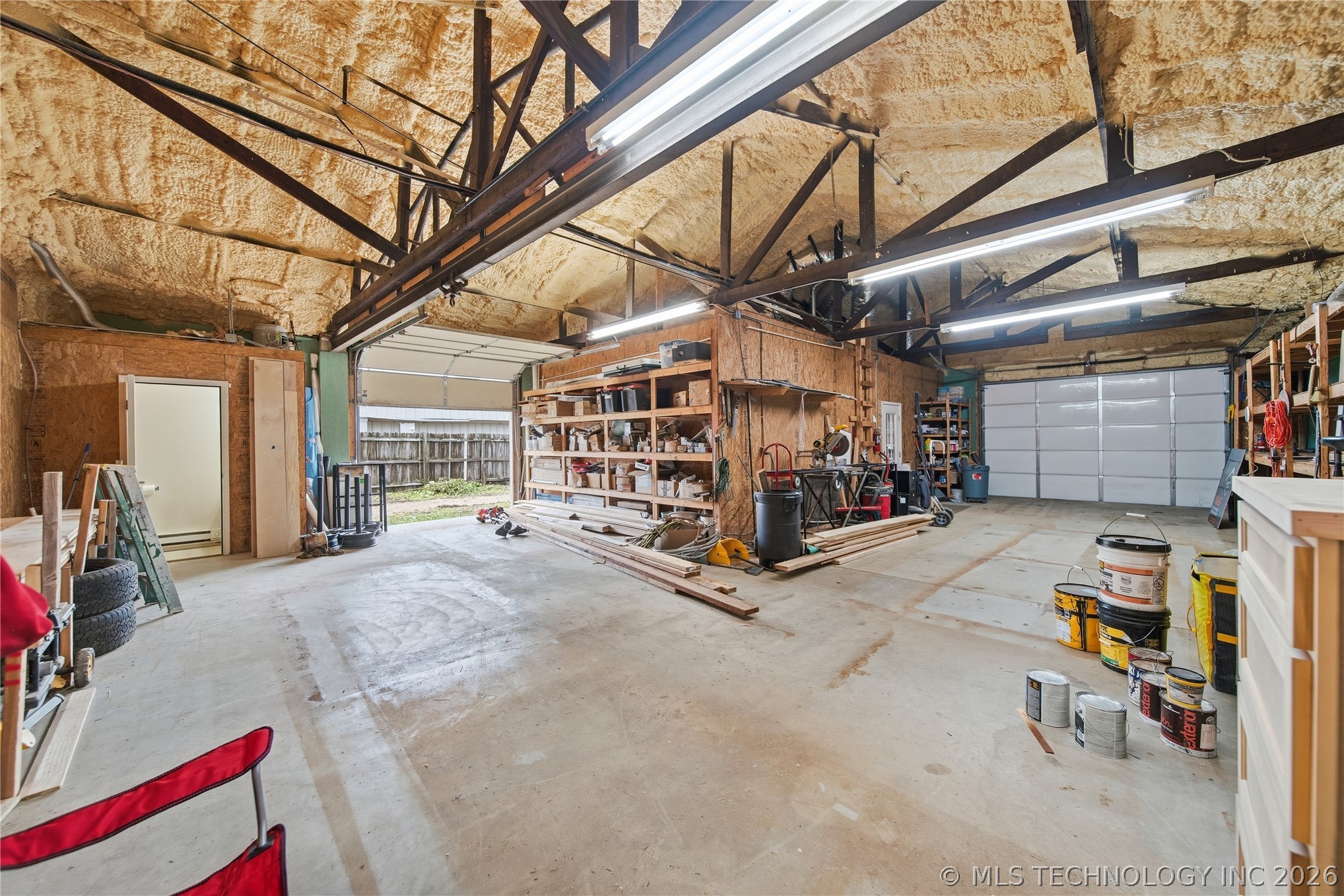 514 E Will Rogers Boulevard Property Photo 16